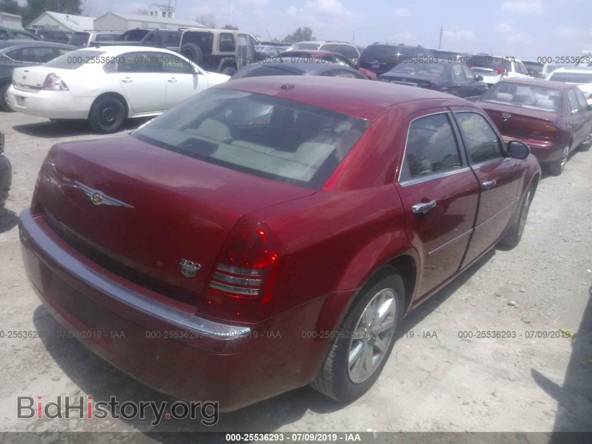 2007 CHRYSLER 300C - VIN: 2C3KA63H87H877212 - Фото 4