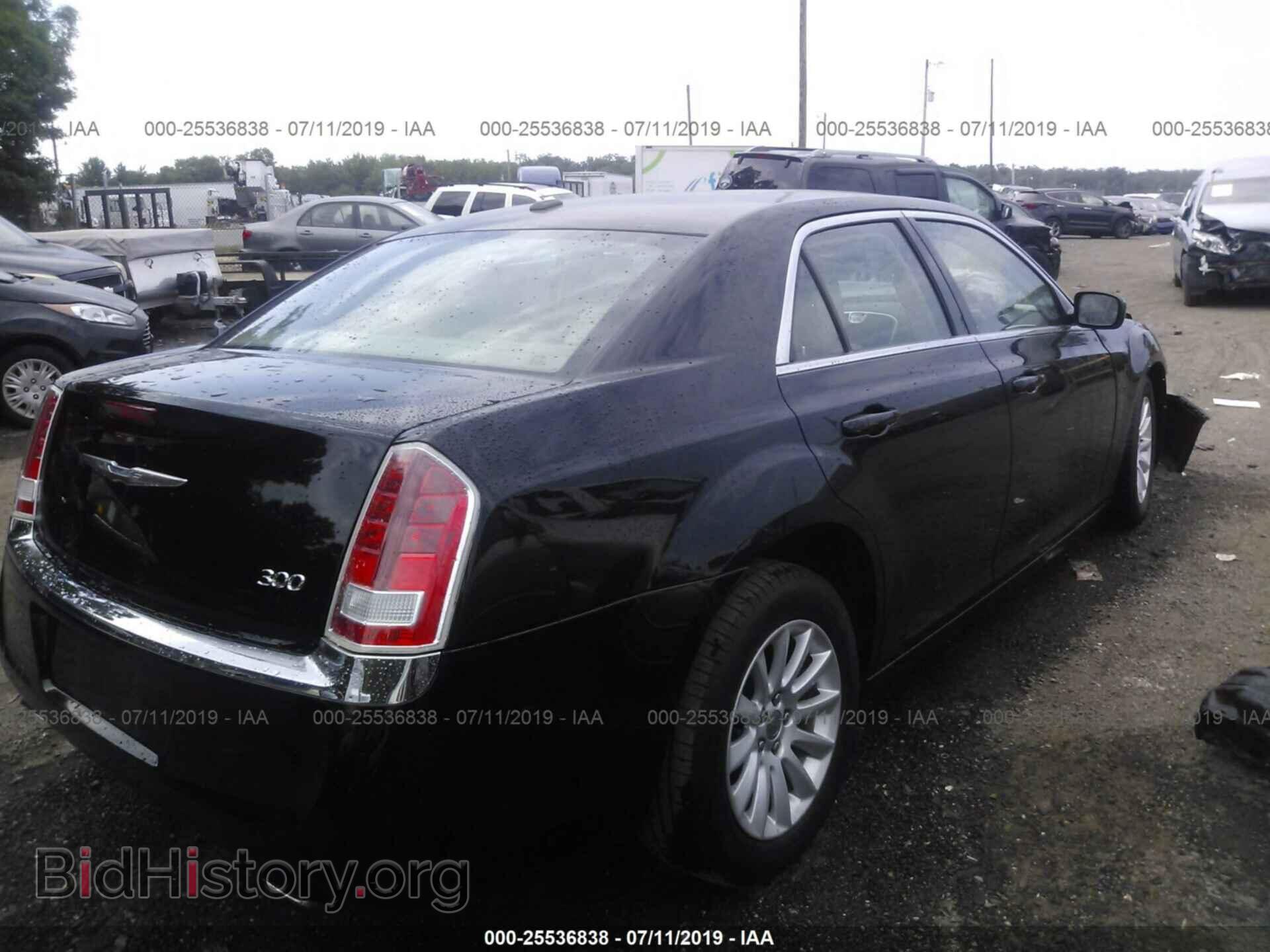 2014 CHRYSLER 300 - VIN: 2C3CCAAG7EH376630 - Фото 4
