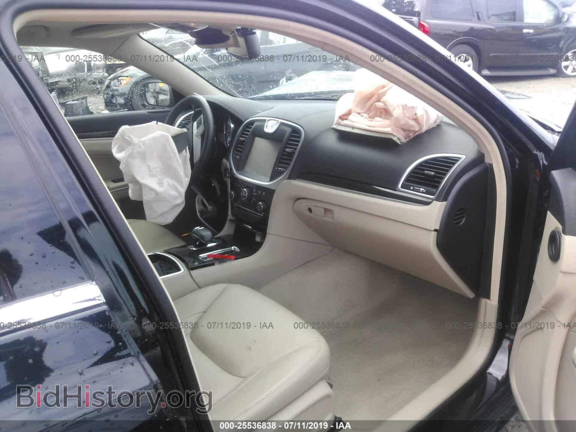 2014 CHRYSLER 300 - VIN: 2C3CCAAG7EH376630 - Фото 5