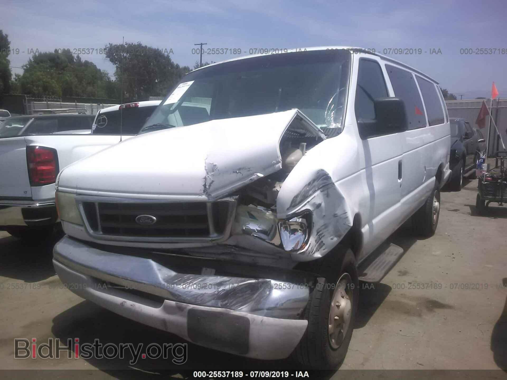 2004 FORD ECONOLINE - VIN: 1FBSS31L84HA41176 - Фото 2