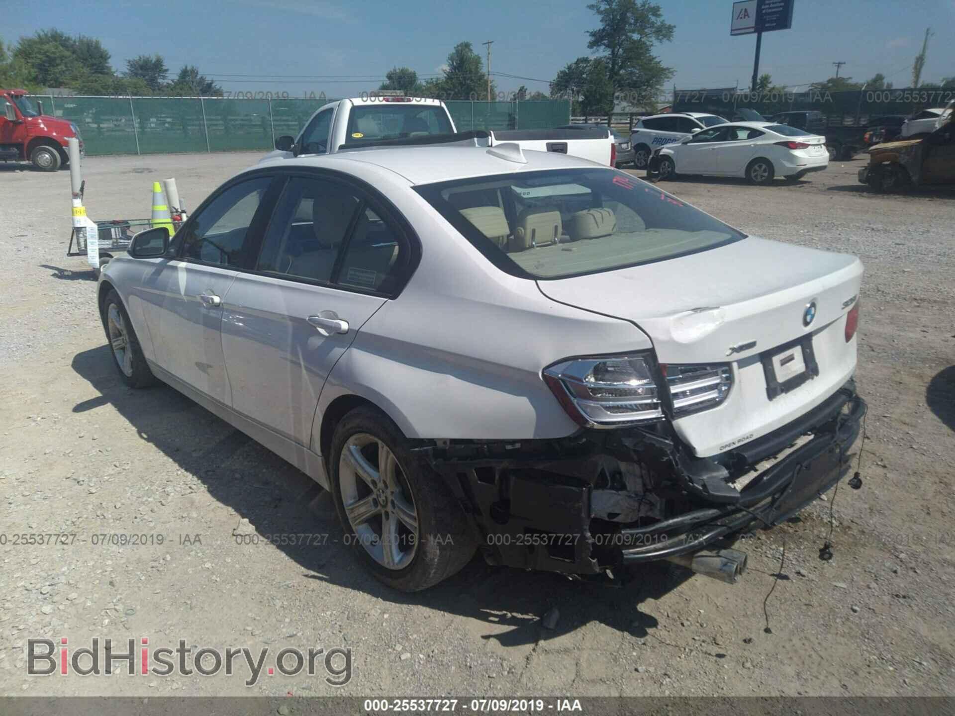 2014 BMW 328 - VIN: WBA3B3G58ENR81714 - Фото 3