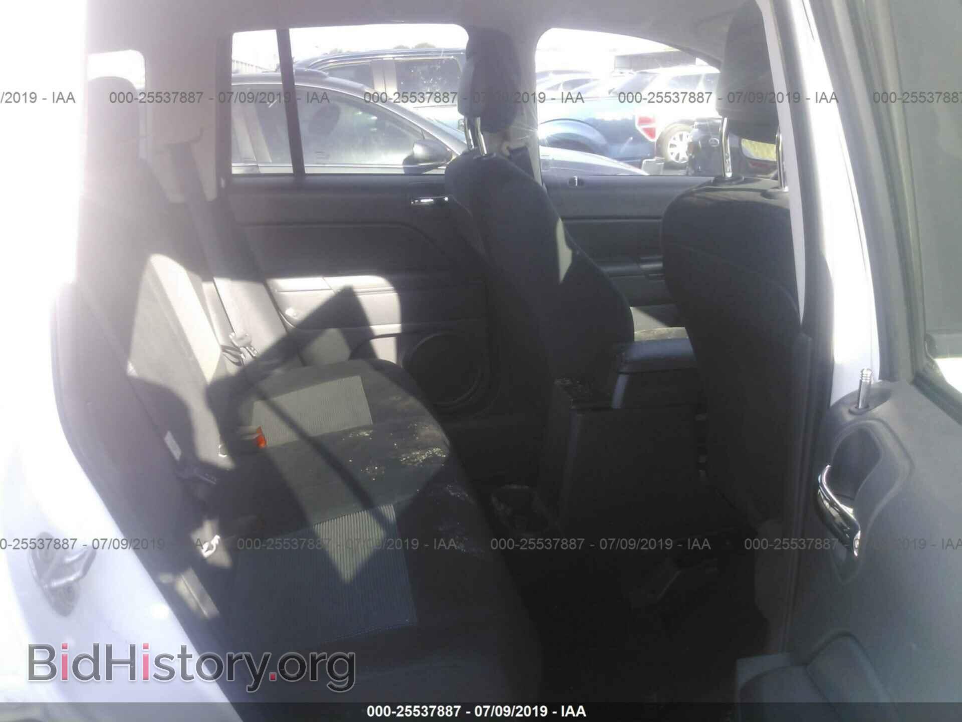 2011 JEEP COMPASS - VIN: 1J4NT1FA3BD241463 - Фото 8