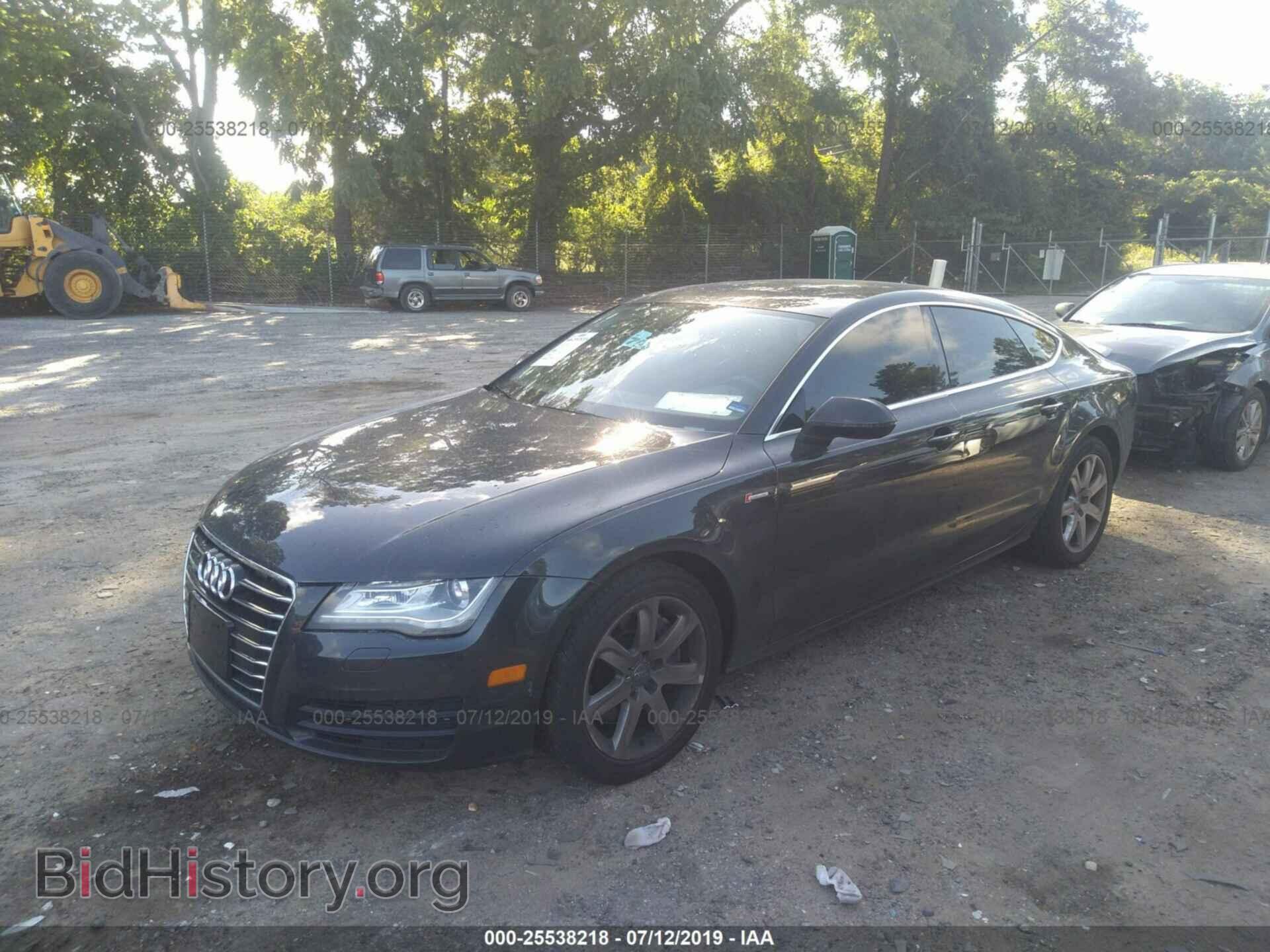 2013 AUDI A7 - VIN: WAUWGAFC8DN084071 - Фото 2