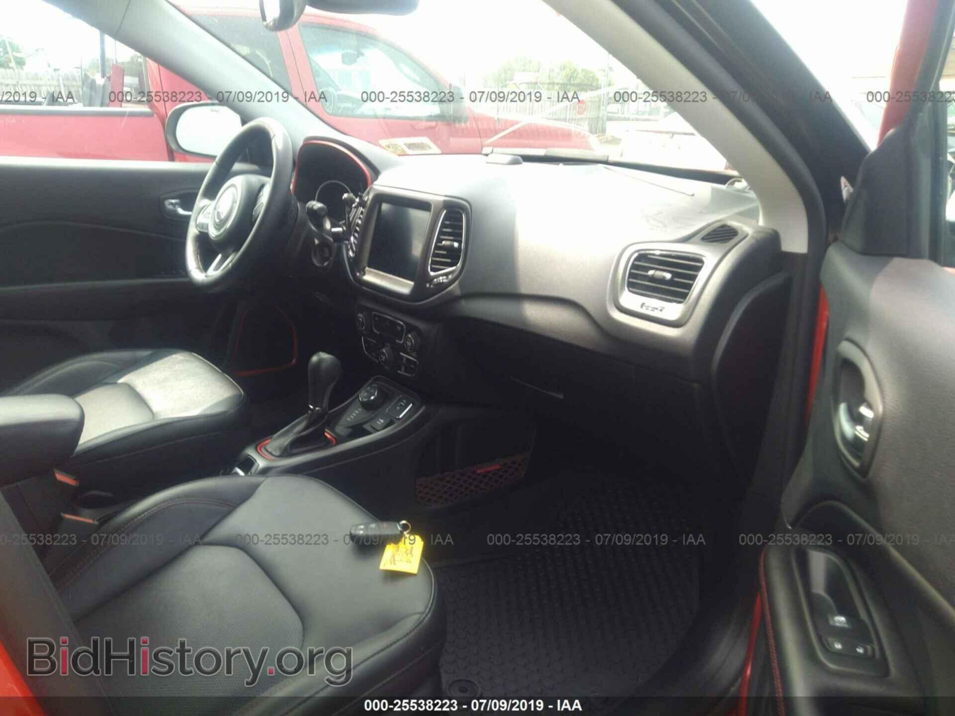 2018 JEEP COMPASS - VIN: 3C4NJDDB4JT282900 - Фото 5