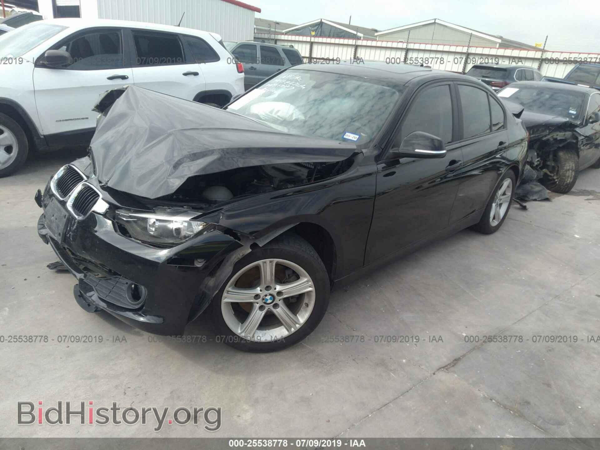 2014 BMW 320 - VIN: WBA3C3C51EK200312 - Photo 2