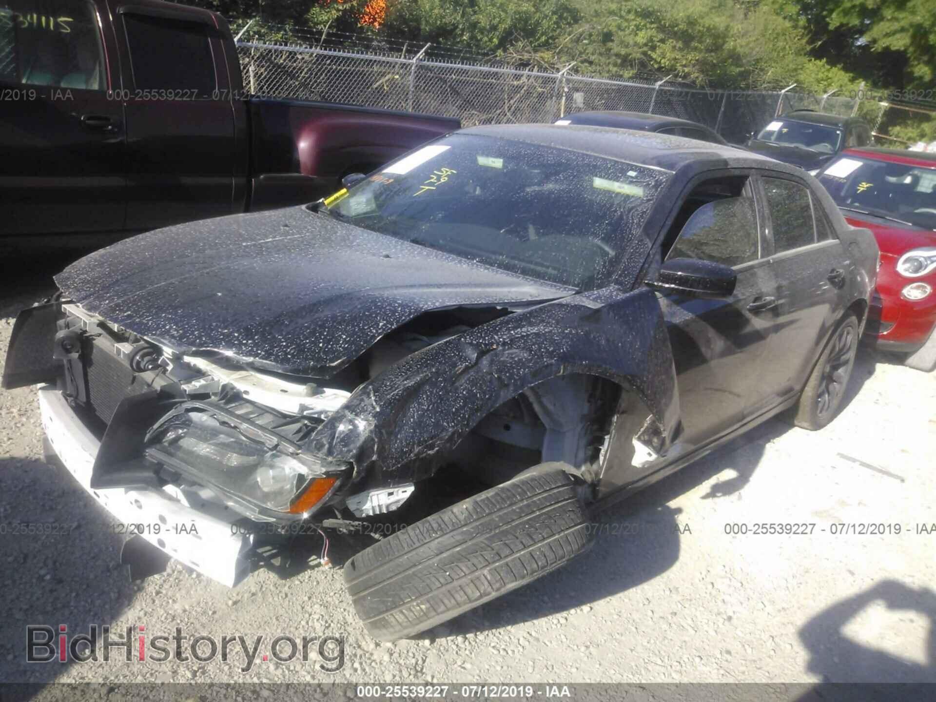 2014 CHRYSLER 300 - VIN: 2C3CCABG7EH377825 - Фото 2