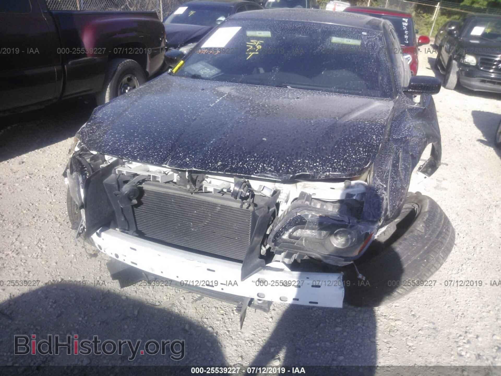 2014 CHRYSLER 300 - VIN: 2C3CCABG7EH377825 - Фото 6