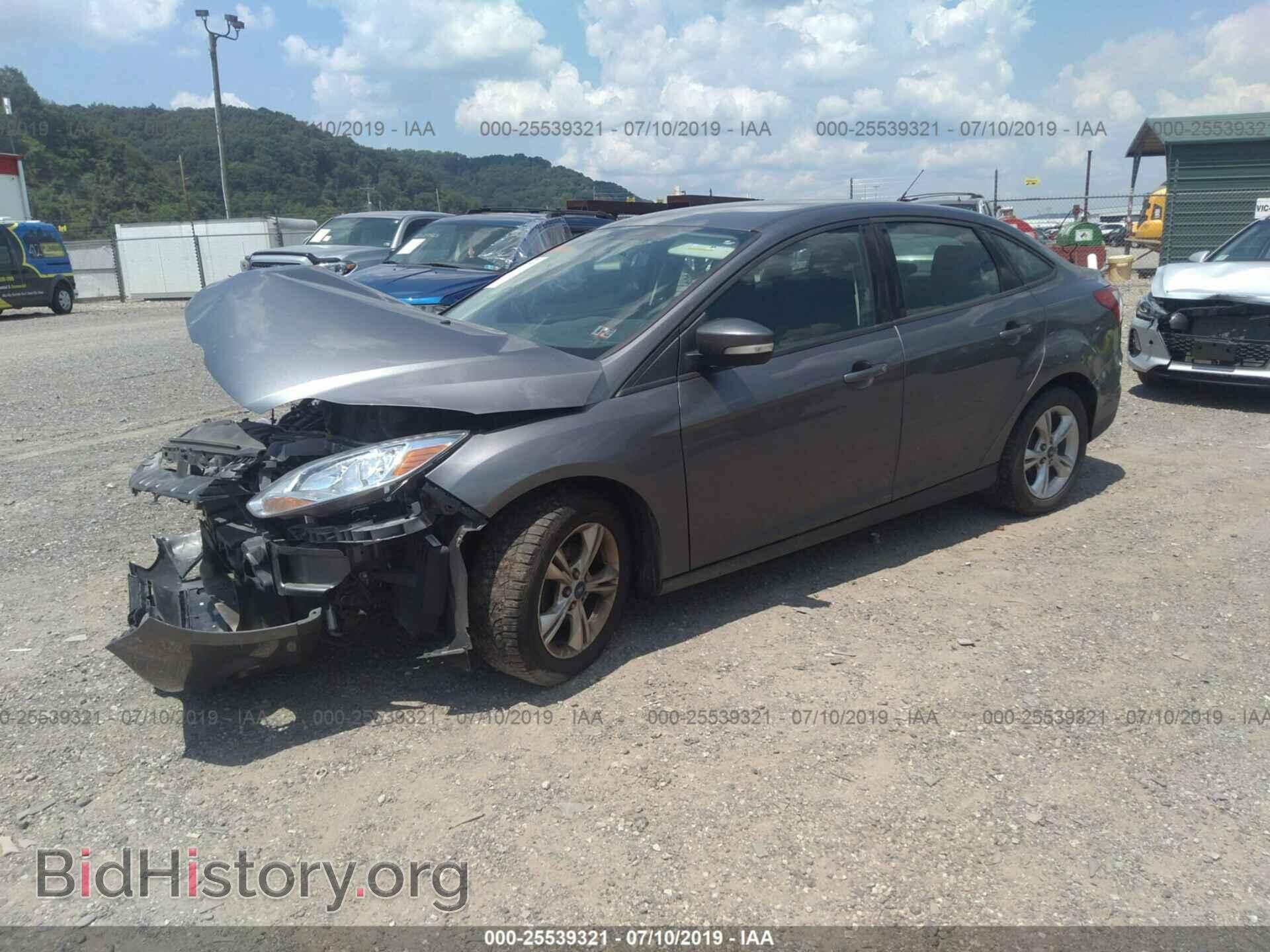 2013 FORD FOCUS - VIN: 1FADP3F28DL137107 - Photo 2