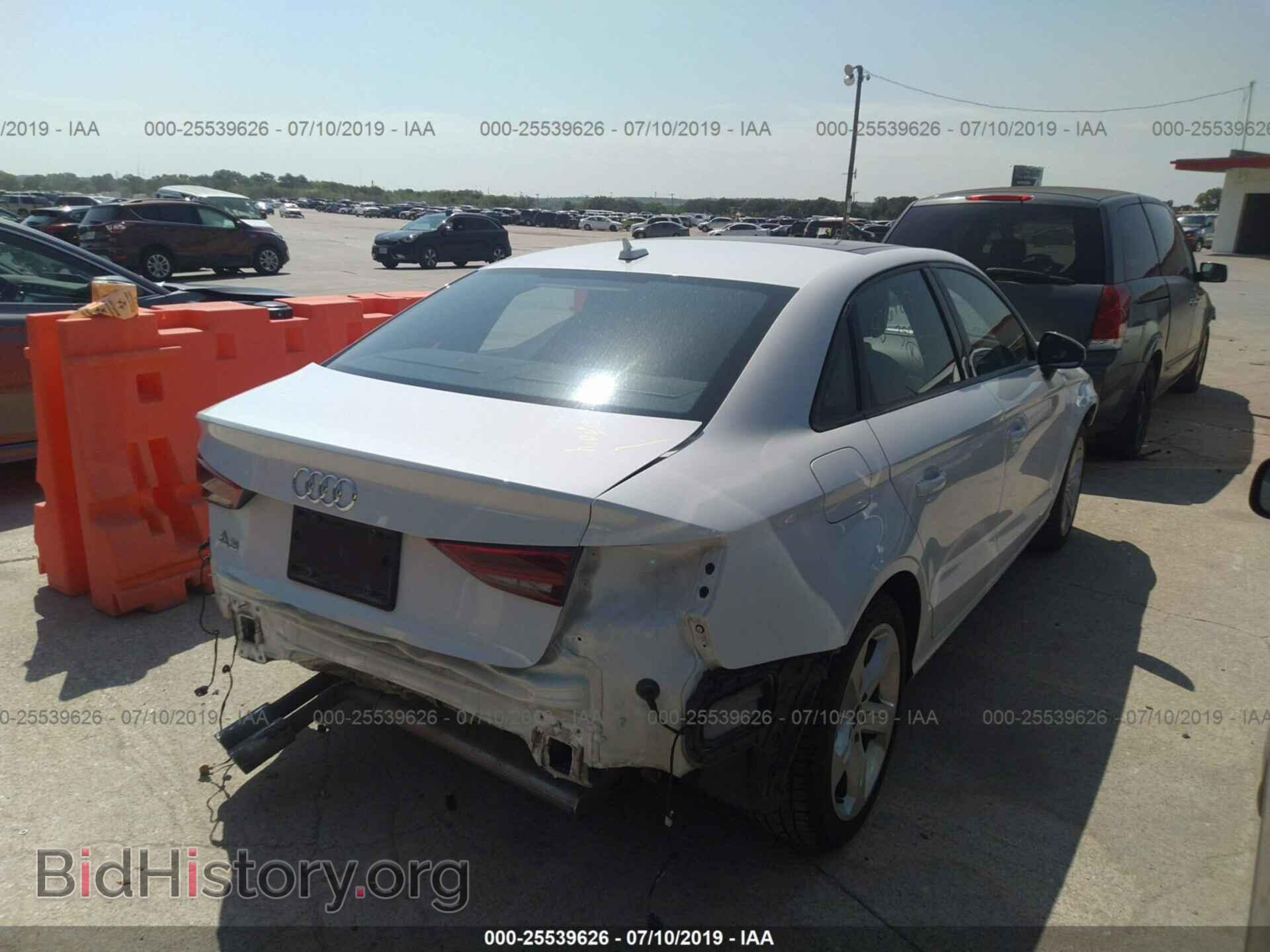 2017 AUDI A3 - VIN: WAUAUGFF2H1044355 - Фото 4