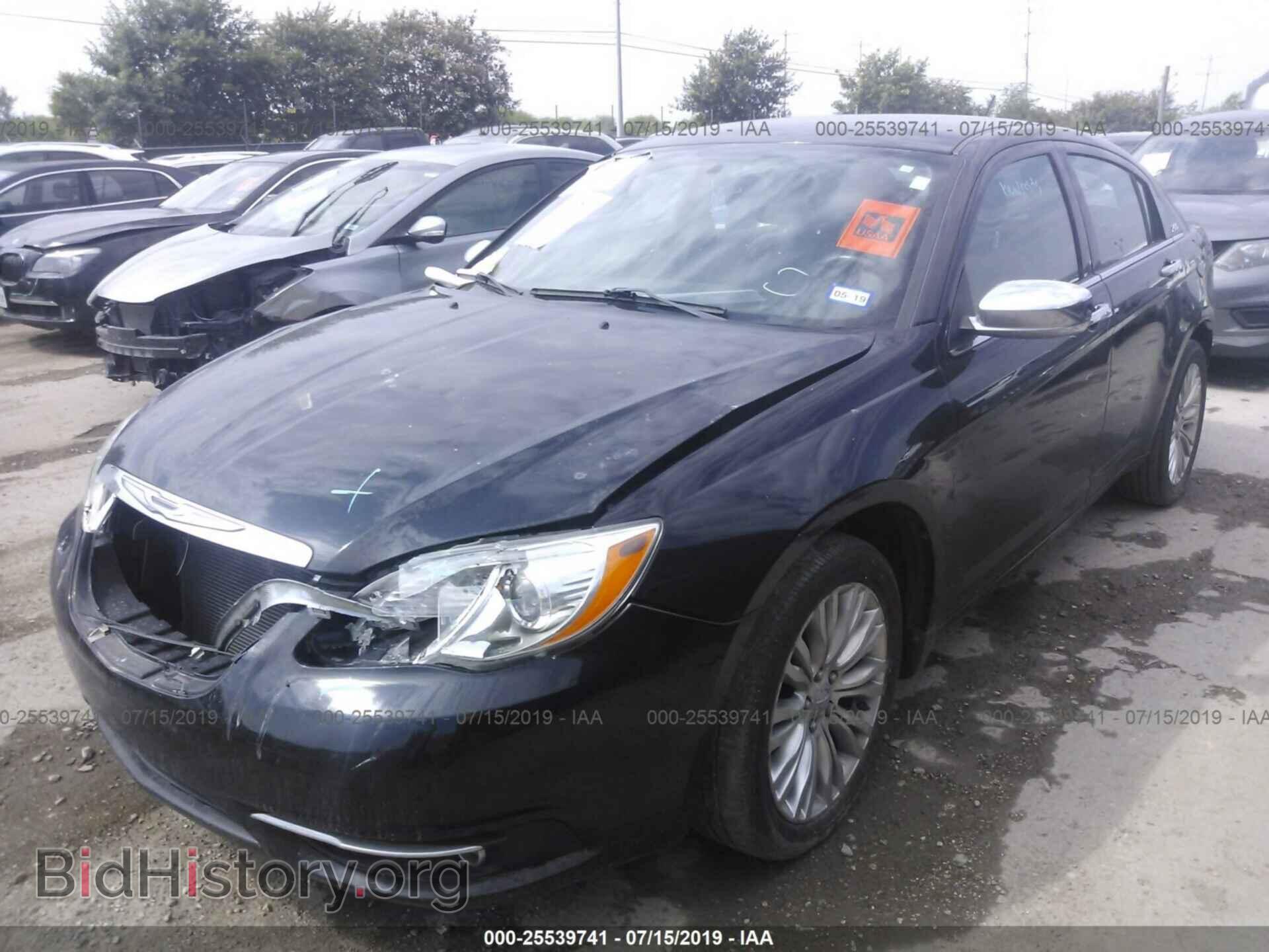 2011 CHRYSLER 200 - VIN: 1C3BC2FB5BN601029 - Фото 2