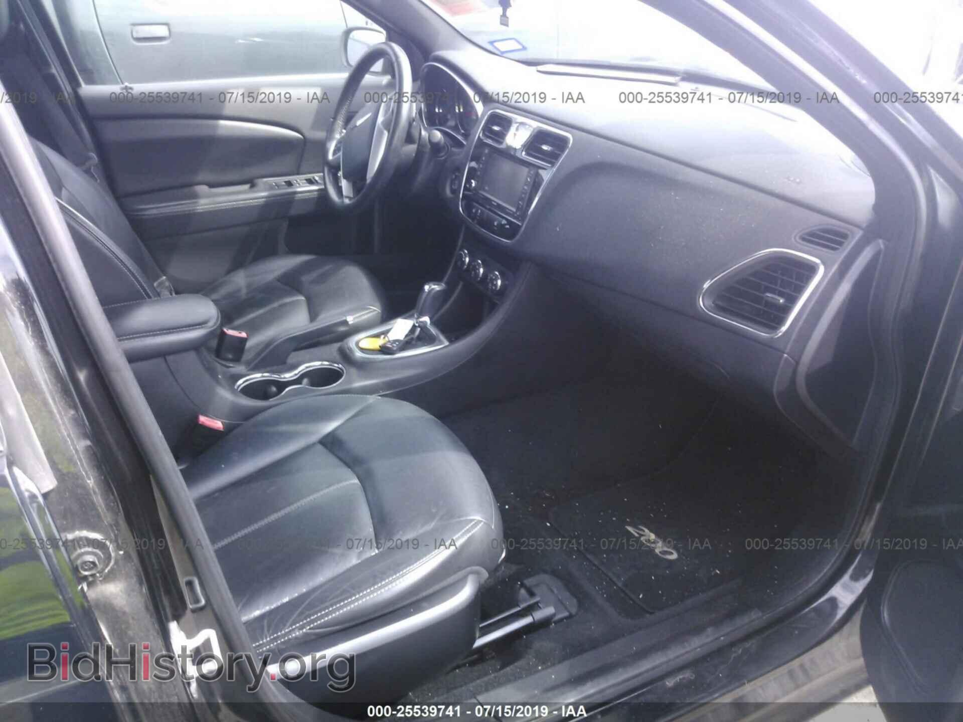 2011 CHRYSLER 200 - VIN: 1C3BC2FB5BN601029 - Фото 5