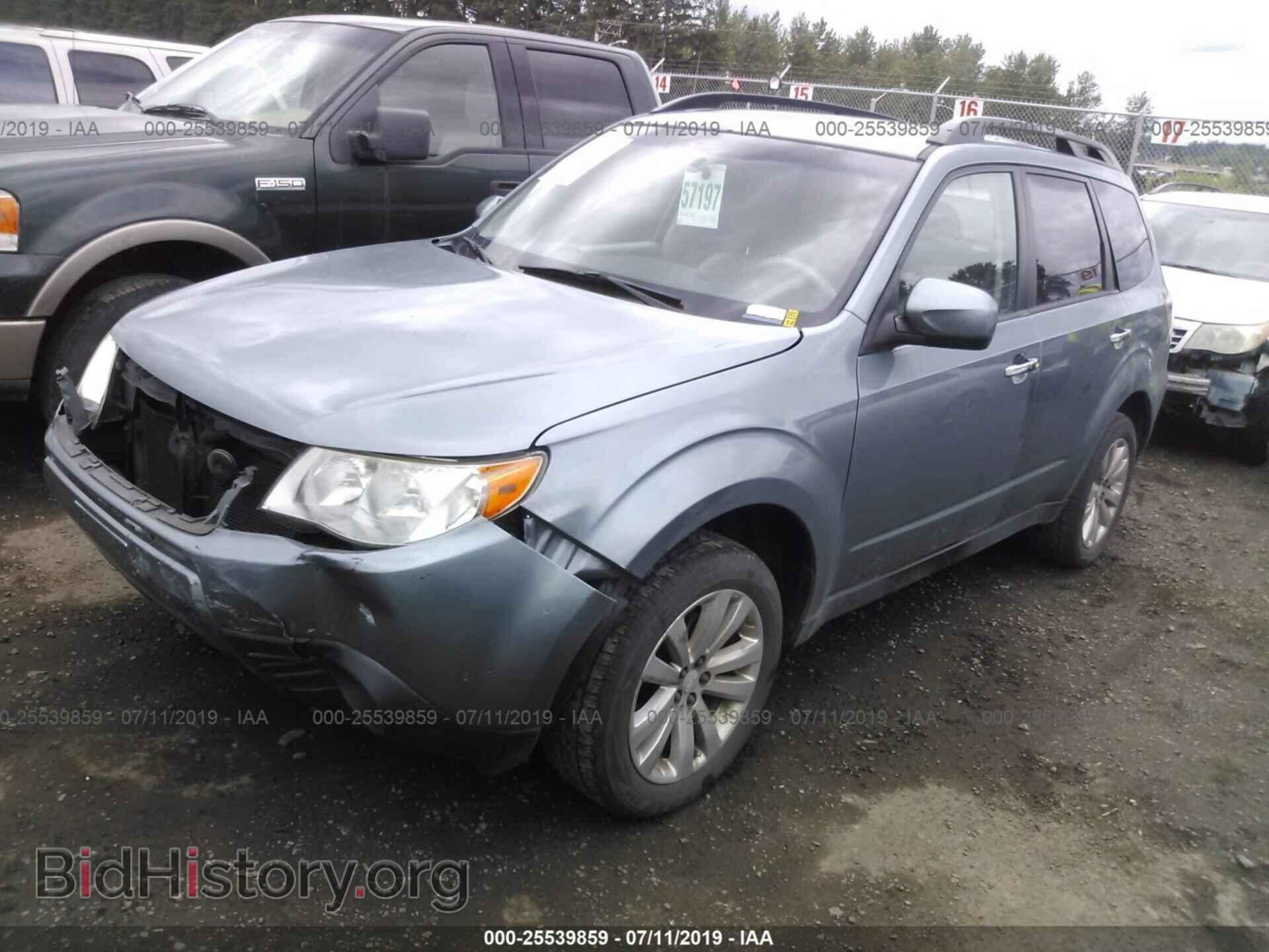 2011 SUBARU FORESTER - VIN: JF2SHAECXBH720955 - Фото 2