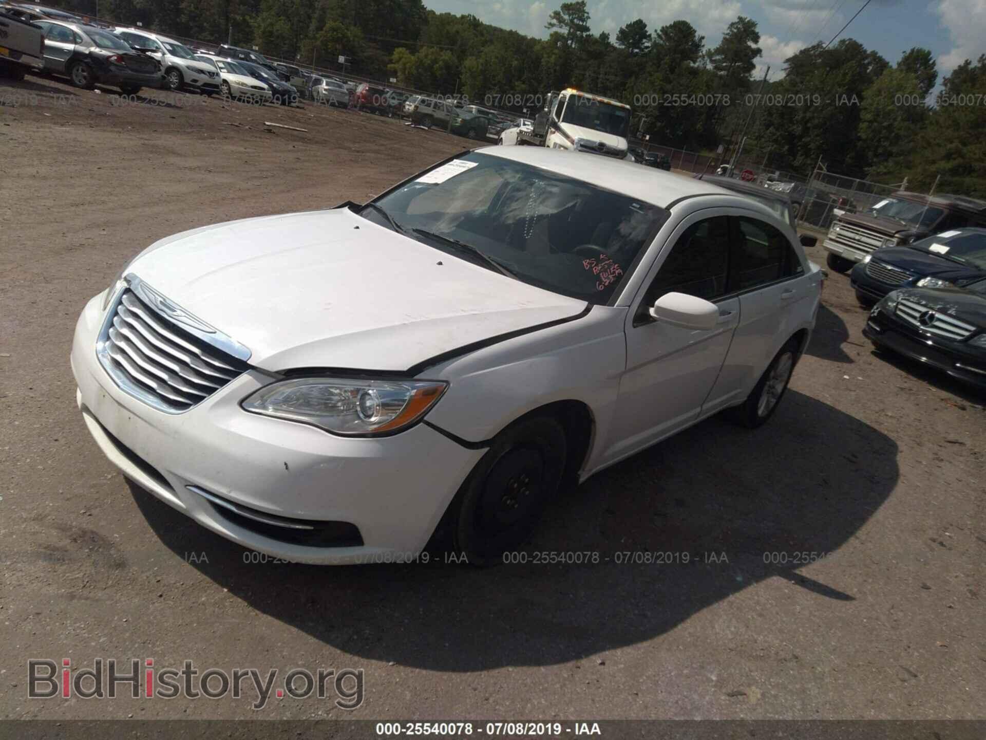 2012 CHRYSLER 200 - VIN: 1C3CCBAB5CN114104 - Фото 2