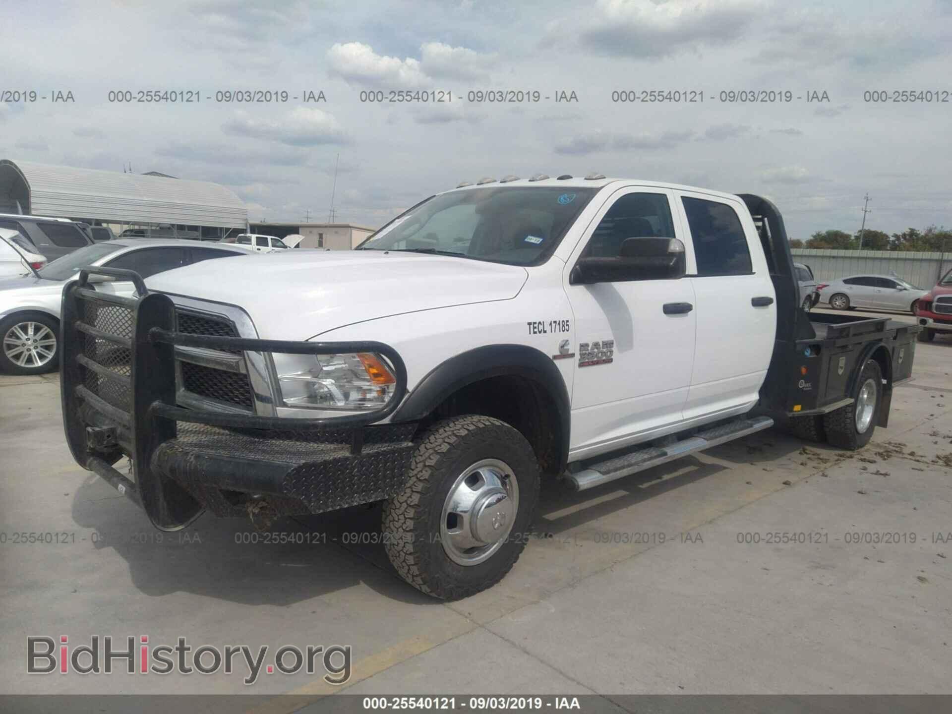 2016 RAM 3500 - VIN: 3C7WRTCL8GG323082 - Photo 2