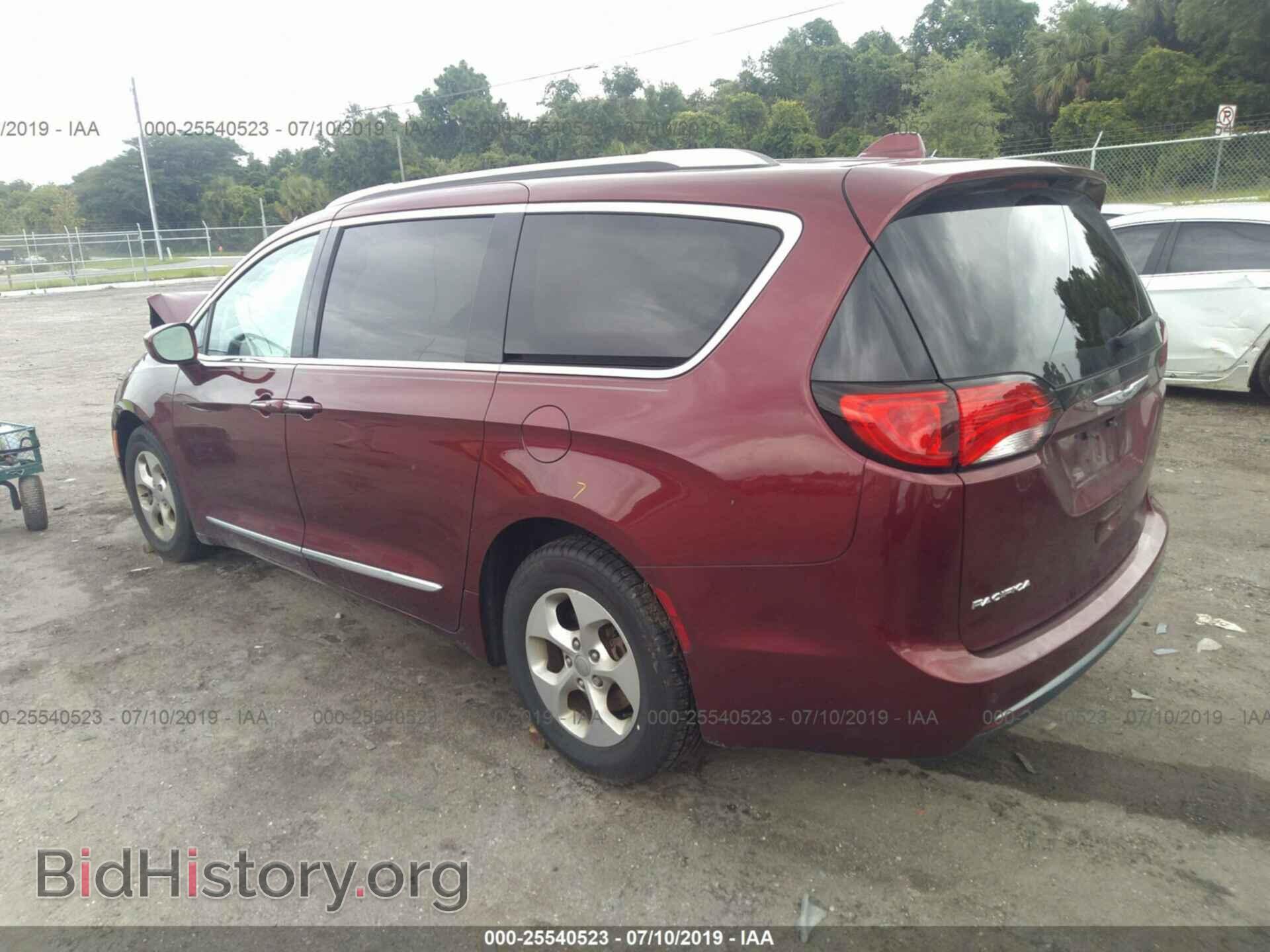 2017 CHRYSLER PACIFICA - VIN: 2C4RC1EGXHR585259 - Фото 3