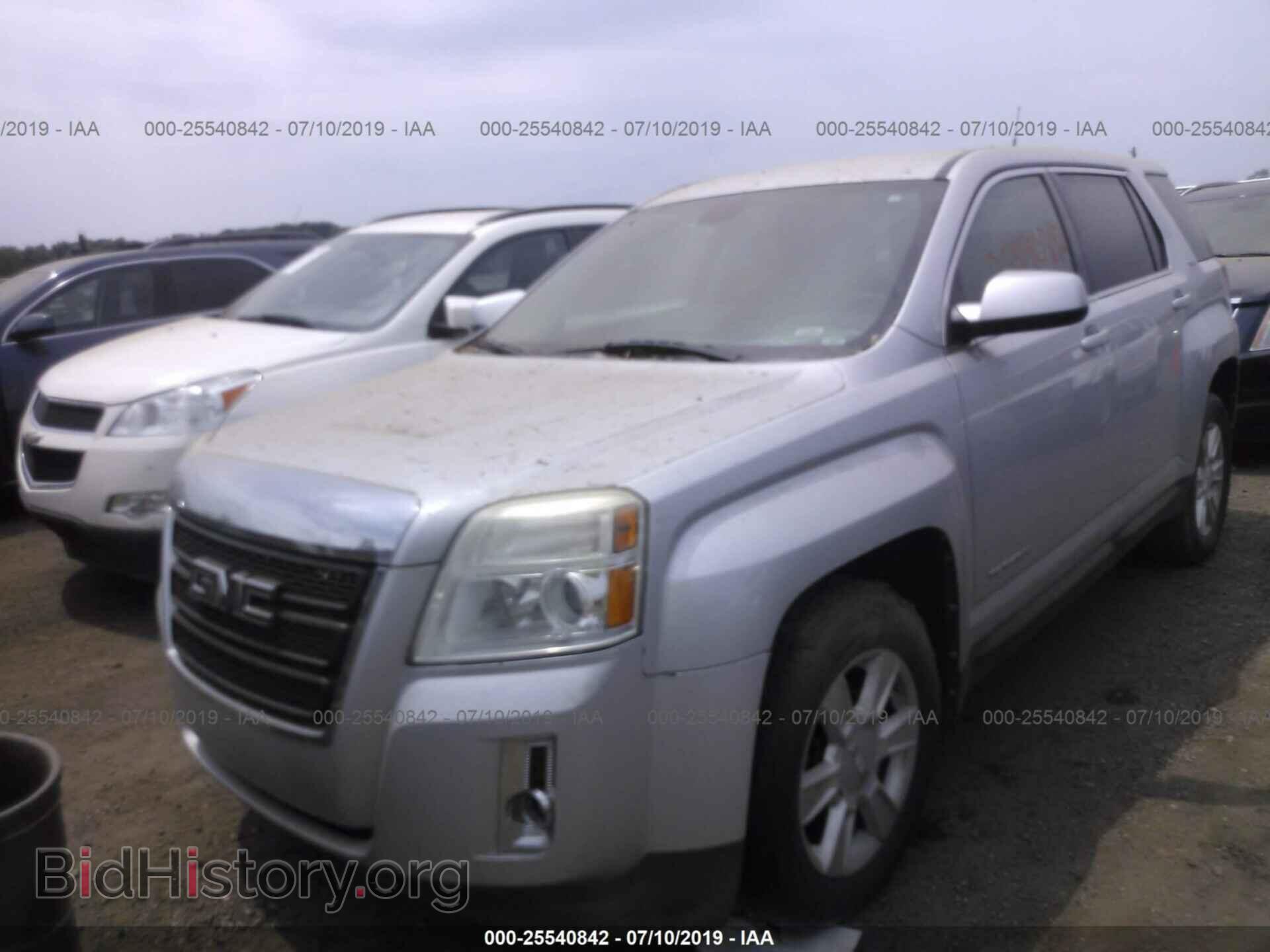 2010 GMC TERRAIN - VIN: 2CTALBEW0A6272159 - Photo 2