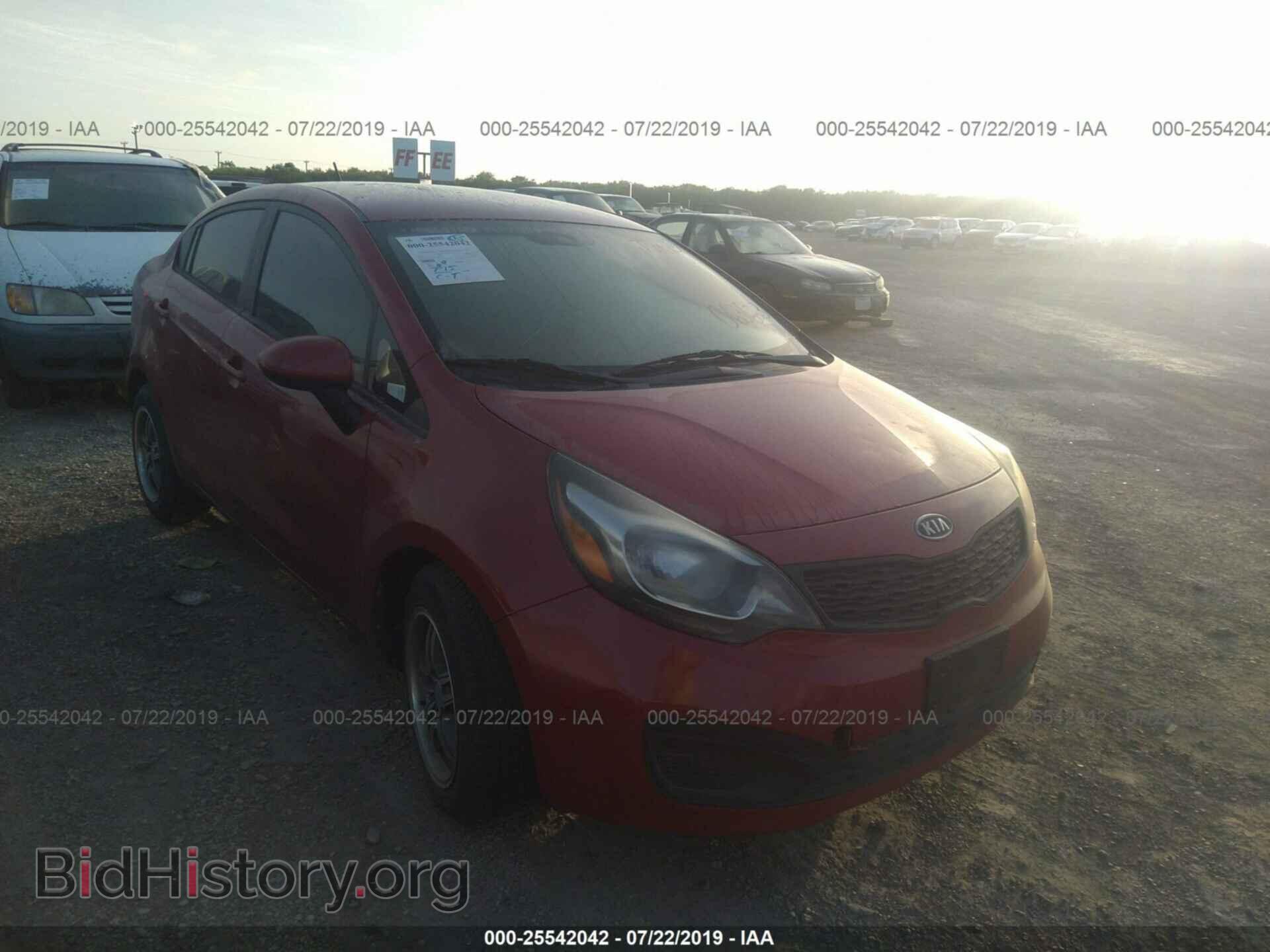 Фотография KNADM4A32C6063623 - KIA RIO 2012