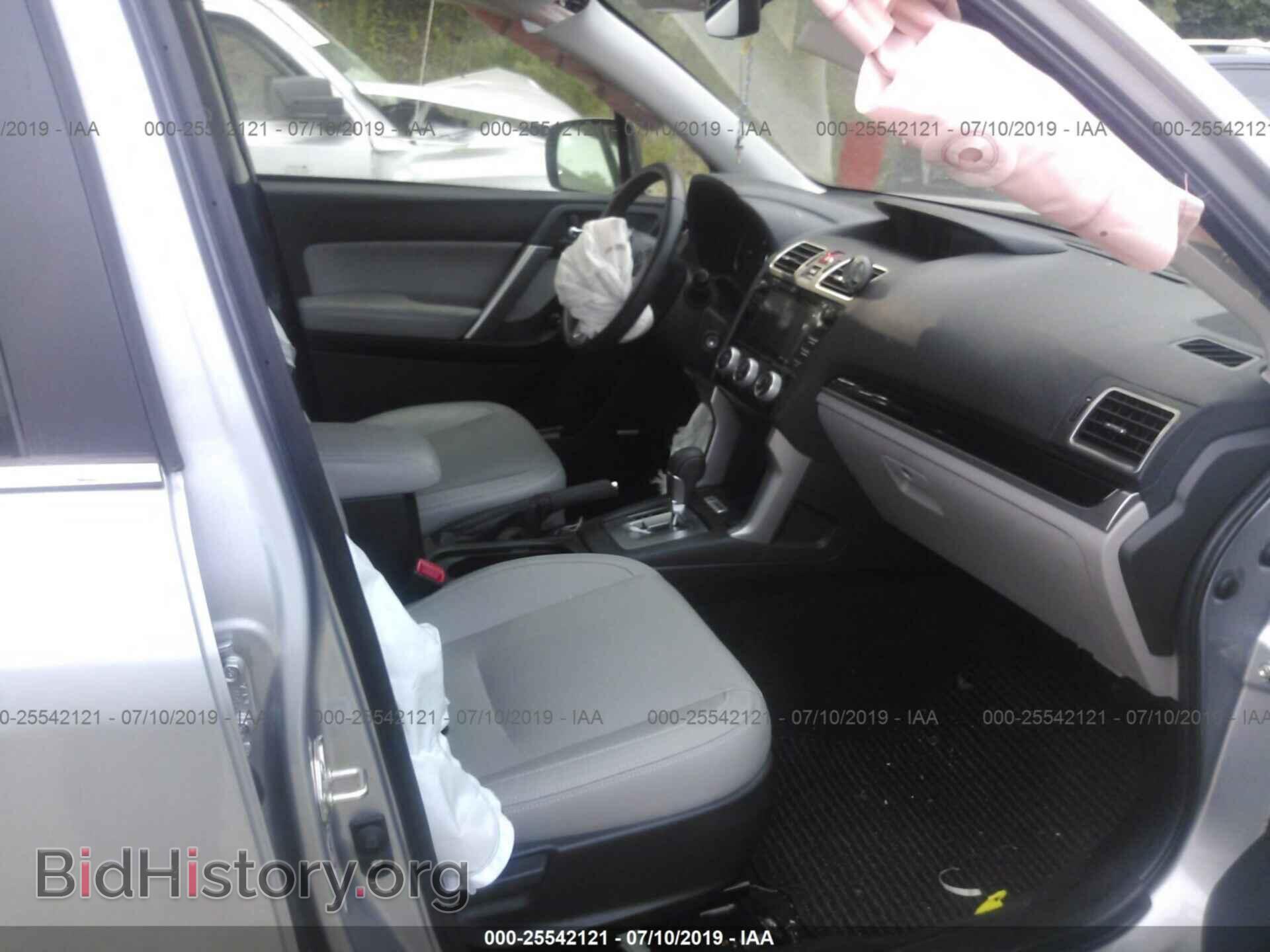 2017 Subaru Forester - VIN: JF2SJALC7HH584610 - Фото 5