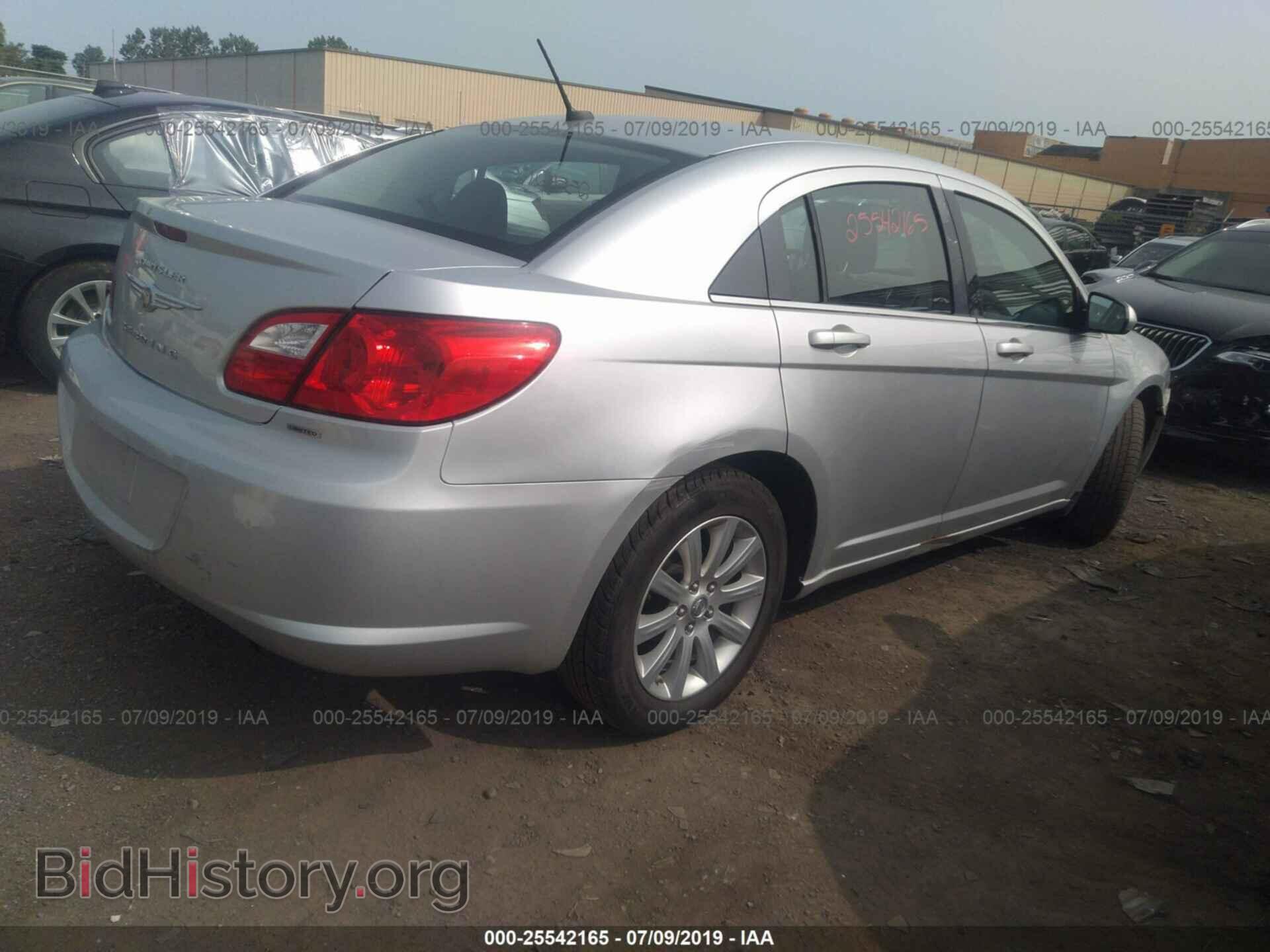 2010 CHRYSLER SEBRING - VIN: 1C3CC5FB0AN119430 - Фото 4