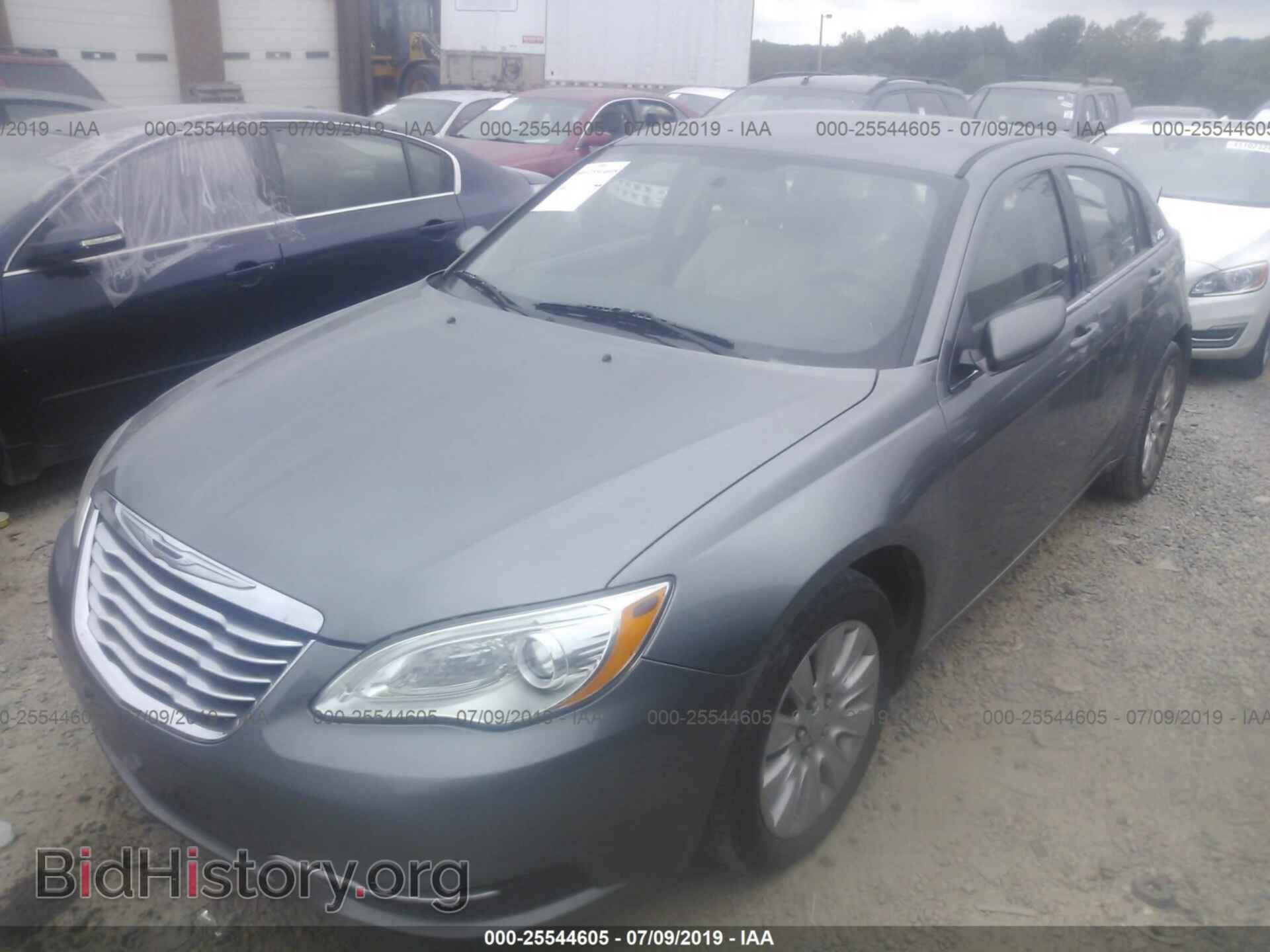 2013 CHRYSLER 200 - VIN: 1C3CCBAB3DN559524 - Photo 2