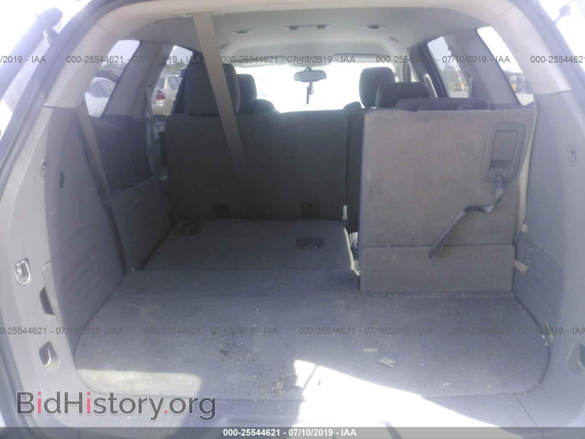 2011 CHEVROLET TRAVERSE - VIN: 1GNKRFED3BJ398337 - Фото 8