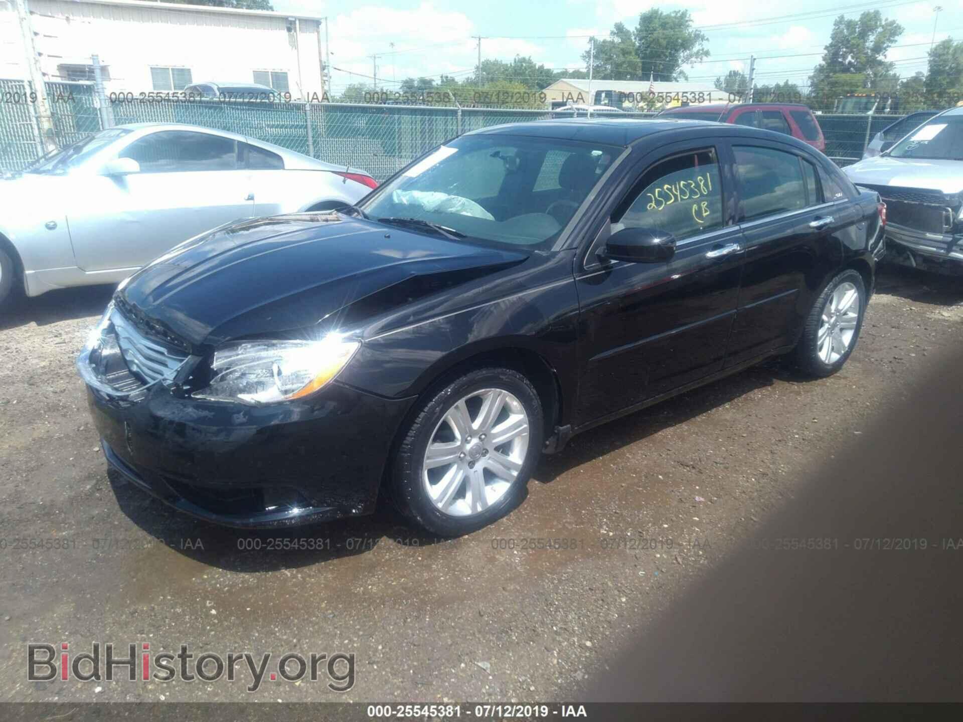 2013 CHRYSLER 200 - VIN: 1C3CCBBB3DN714992 - Photo 2