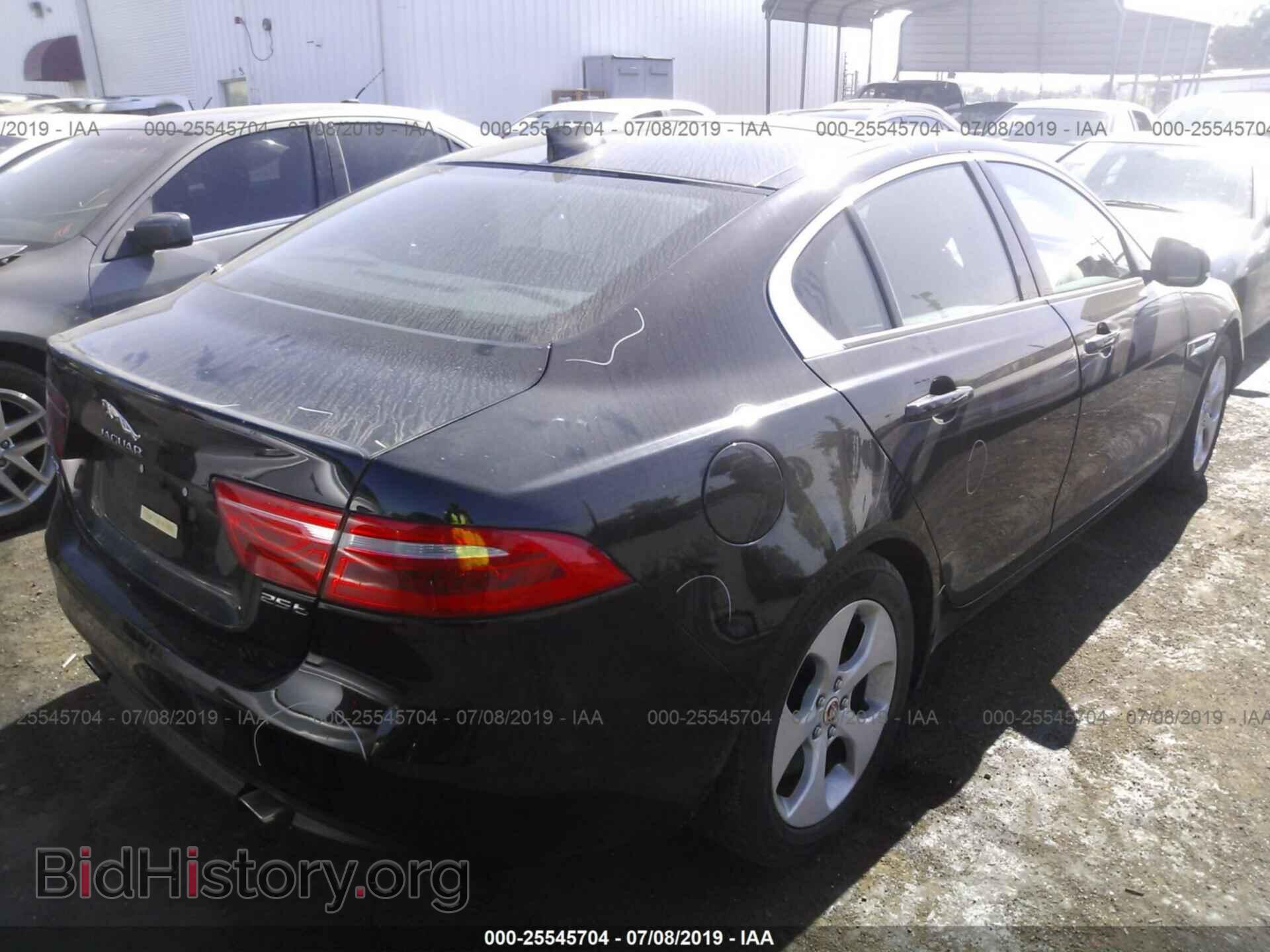 2017 JAGUAR XE - VIN: SAJAR4BG8HA978121 - Фото 4