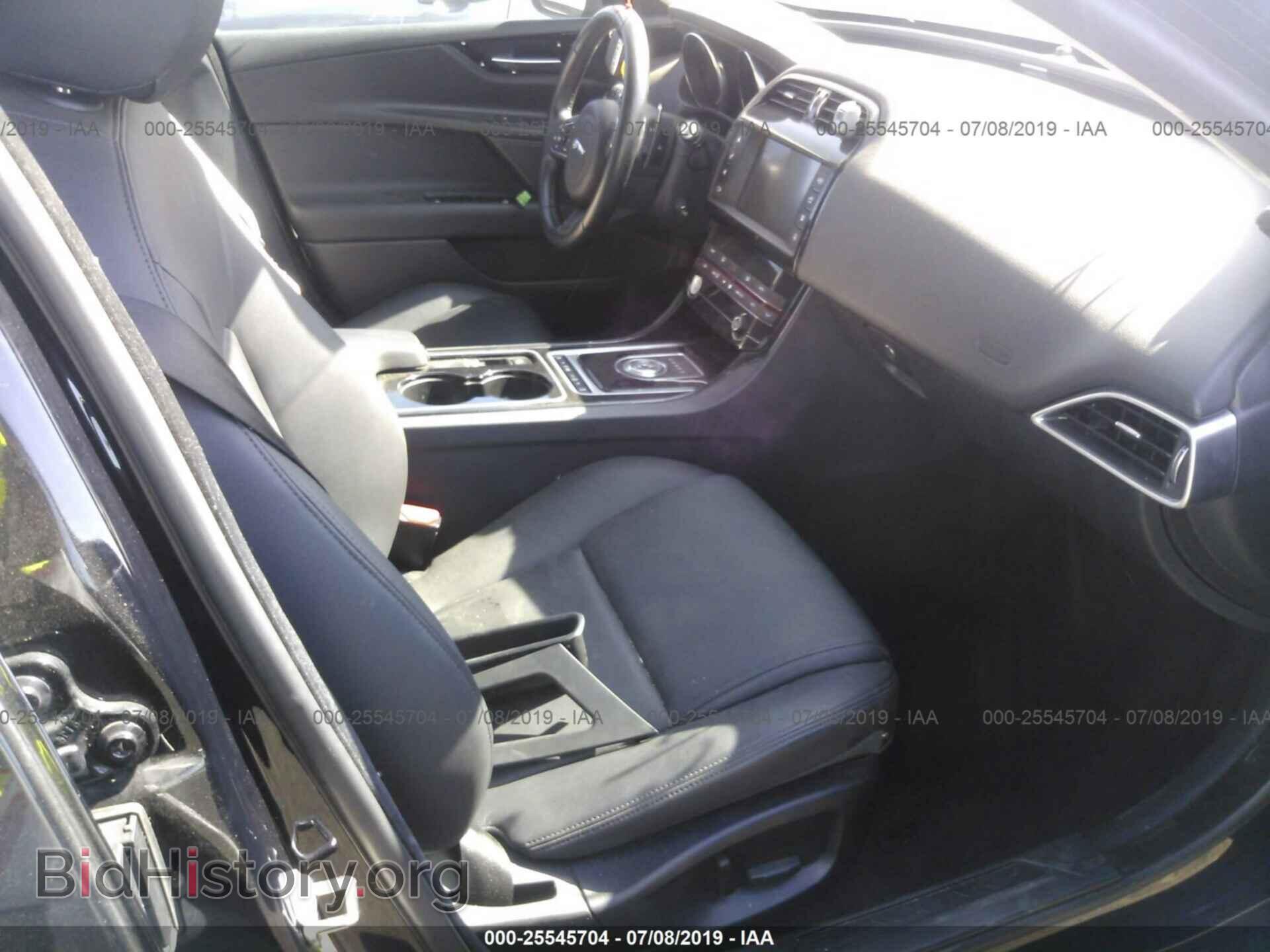 2017 JAGUAR XE - VIN: SAJAR4BG8HA978121 - Фото 5