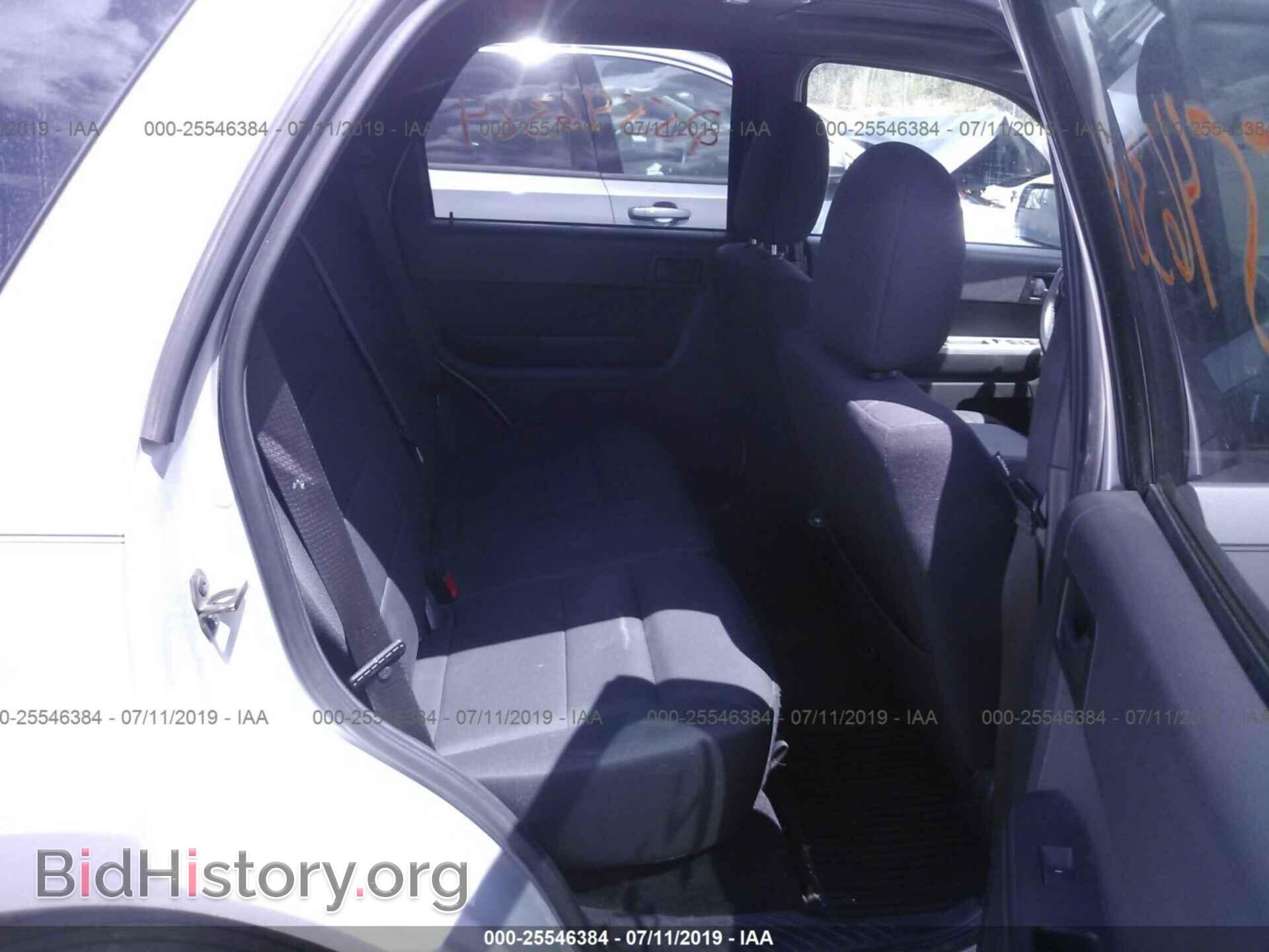 2011 FORD ESCAPE - VIN: 1FMCU9D79BKB71412 - Фото 8