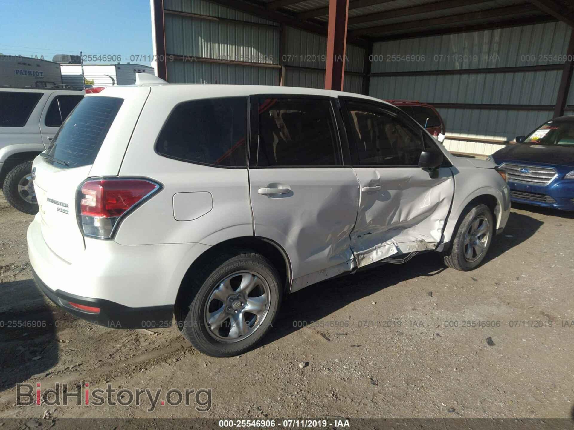 2017 SUBARU FORESTER - VIN: JF2SJAACXHH517129 - Фото 4