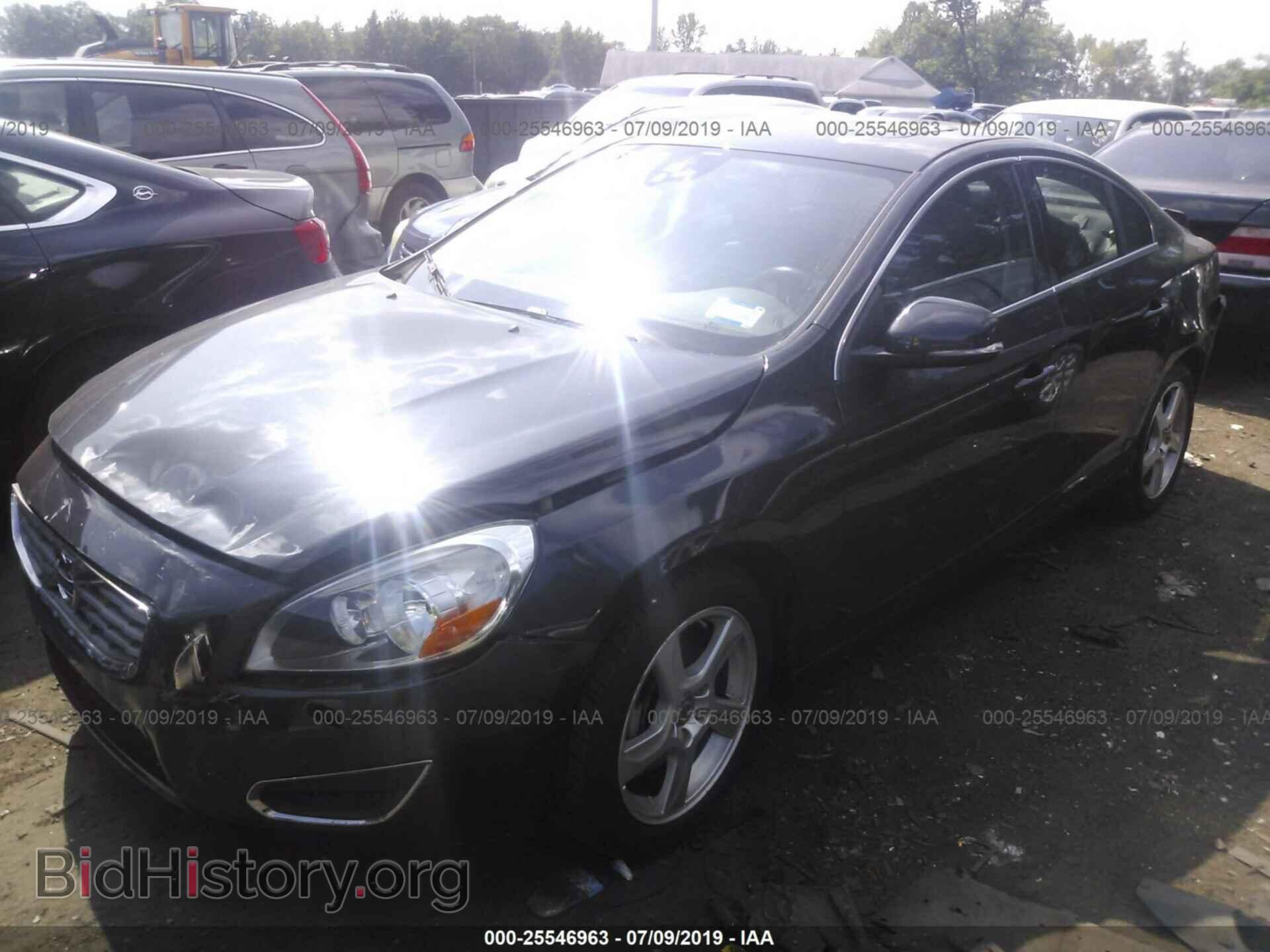 2013 VOLVO S60 - VIN: YV1612FH7D2177214 - Фото 2