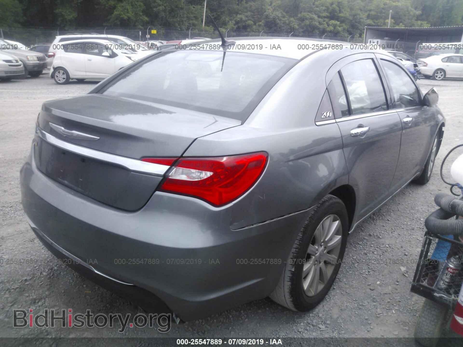 2013 CHRYSLER 200 - VIN: 1C3CCBCG9DN528349 - Photo 4