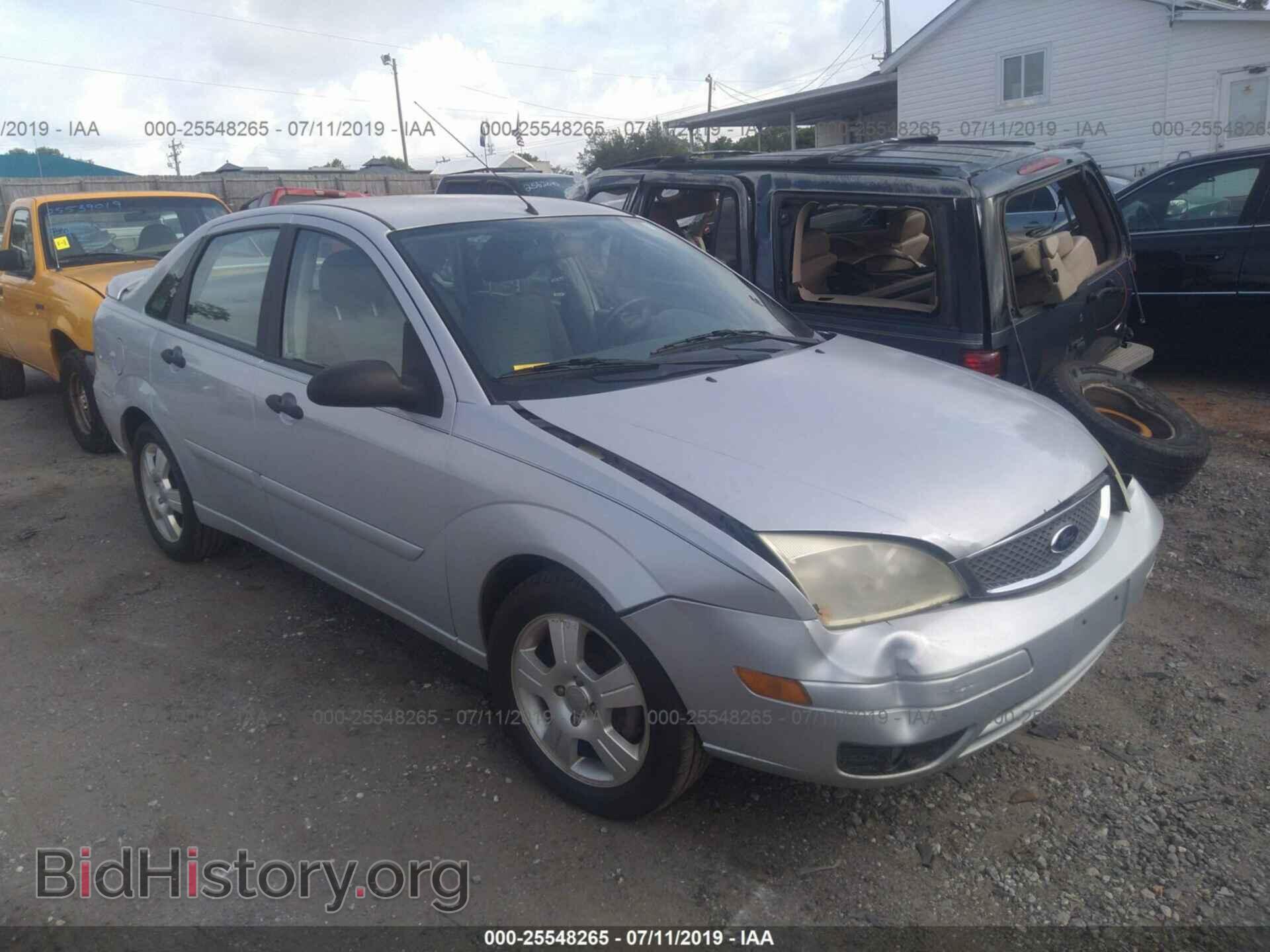 Photo 1FAFP34N05W107010 - FORD FOCUS 2005