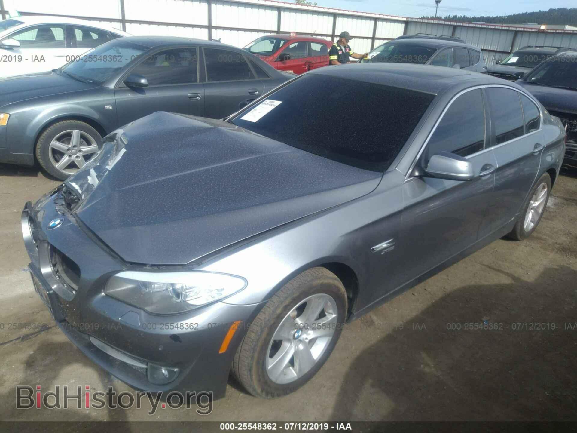 2012 BMW 528 - VIN: WBAXH5C55CDW06836 - Фото 2