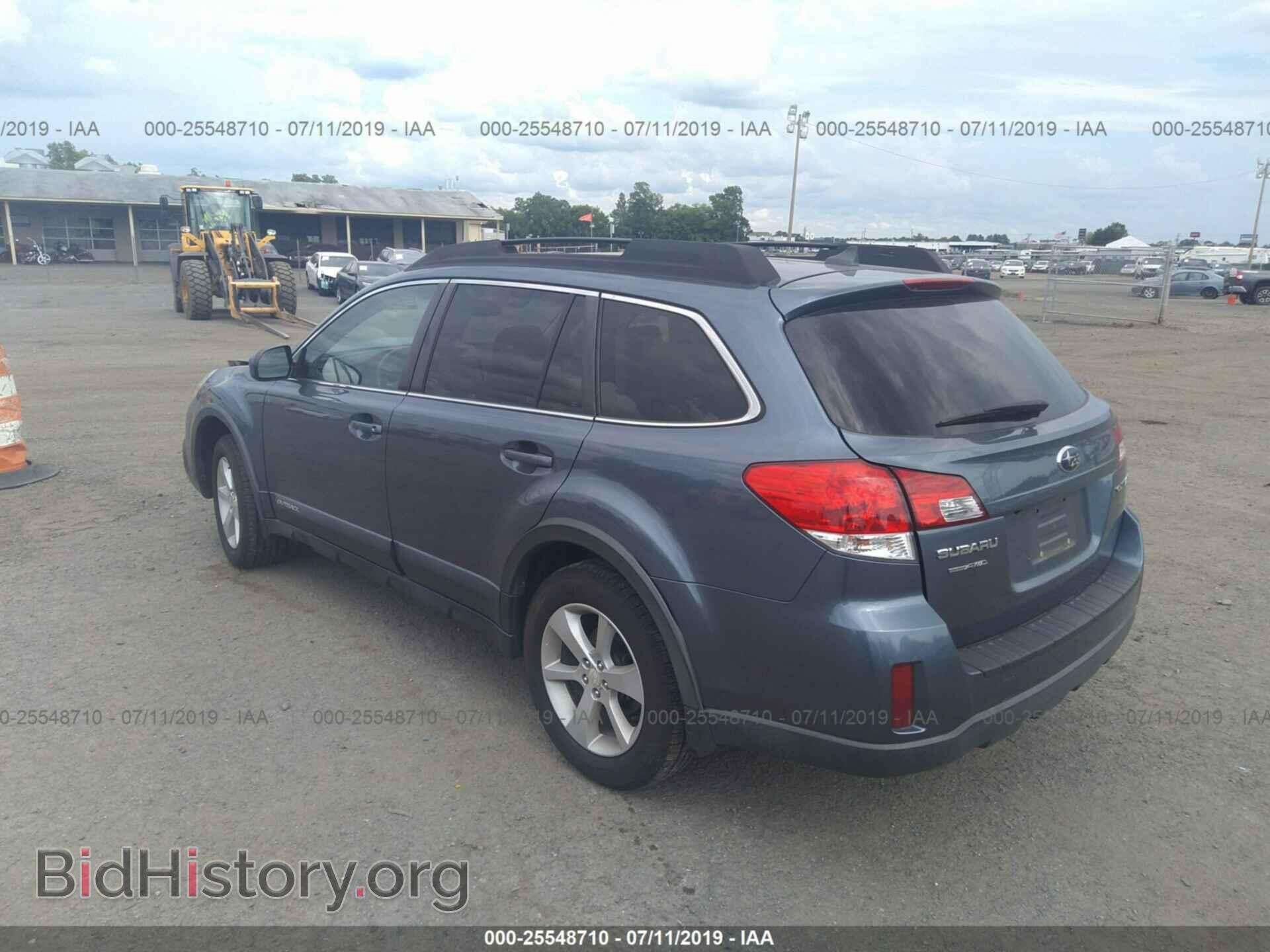 2014 SUBARU OUTBACK - VIN: 4S4BRCDC4E3282472 - Photo 3
