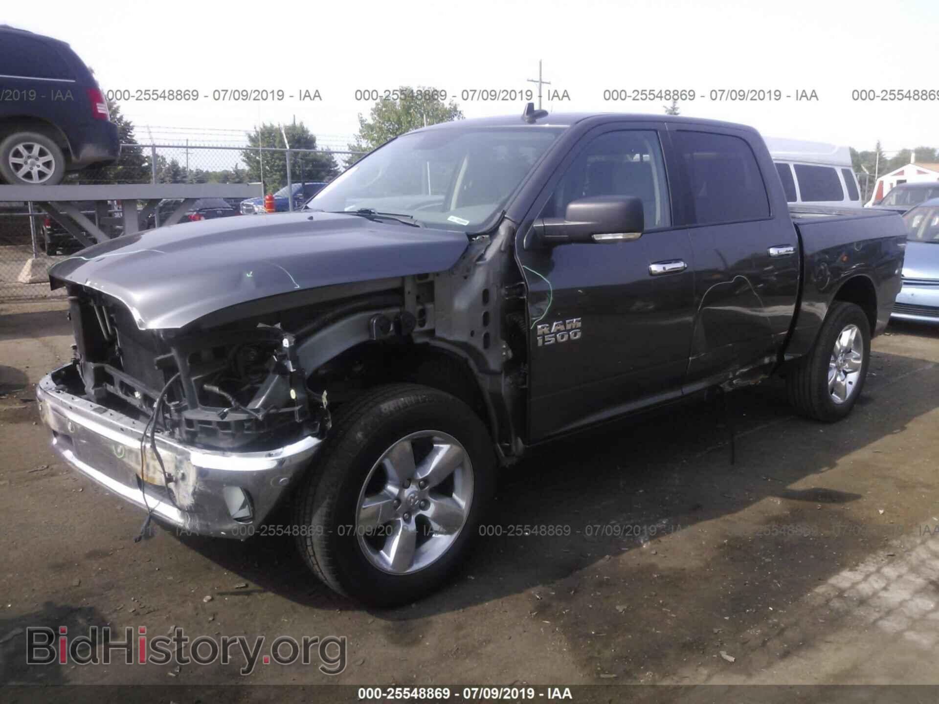 2017 RAM 1500 - VIN: 3C6RR7LT9HG633221 - Фото 2