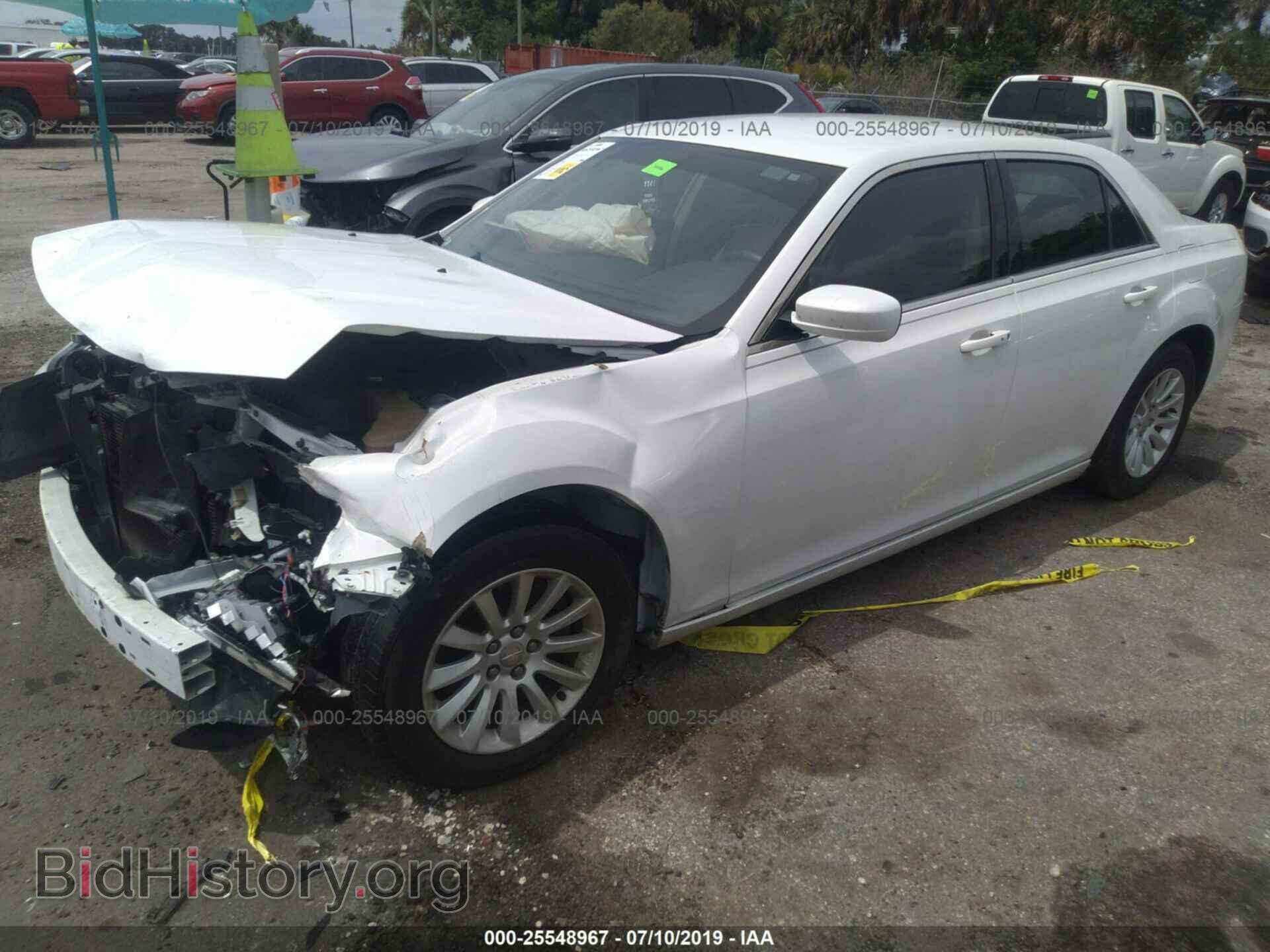 2012 CHRYSLER 300 - VIN: 2C3CCAAG6CH312589 - Photo 2