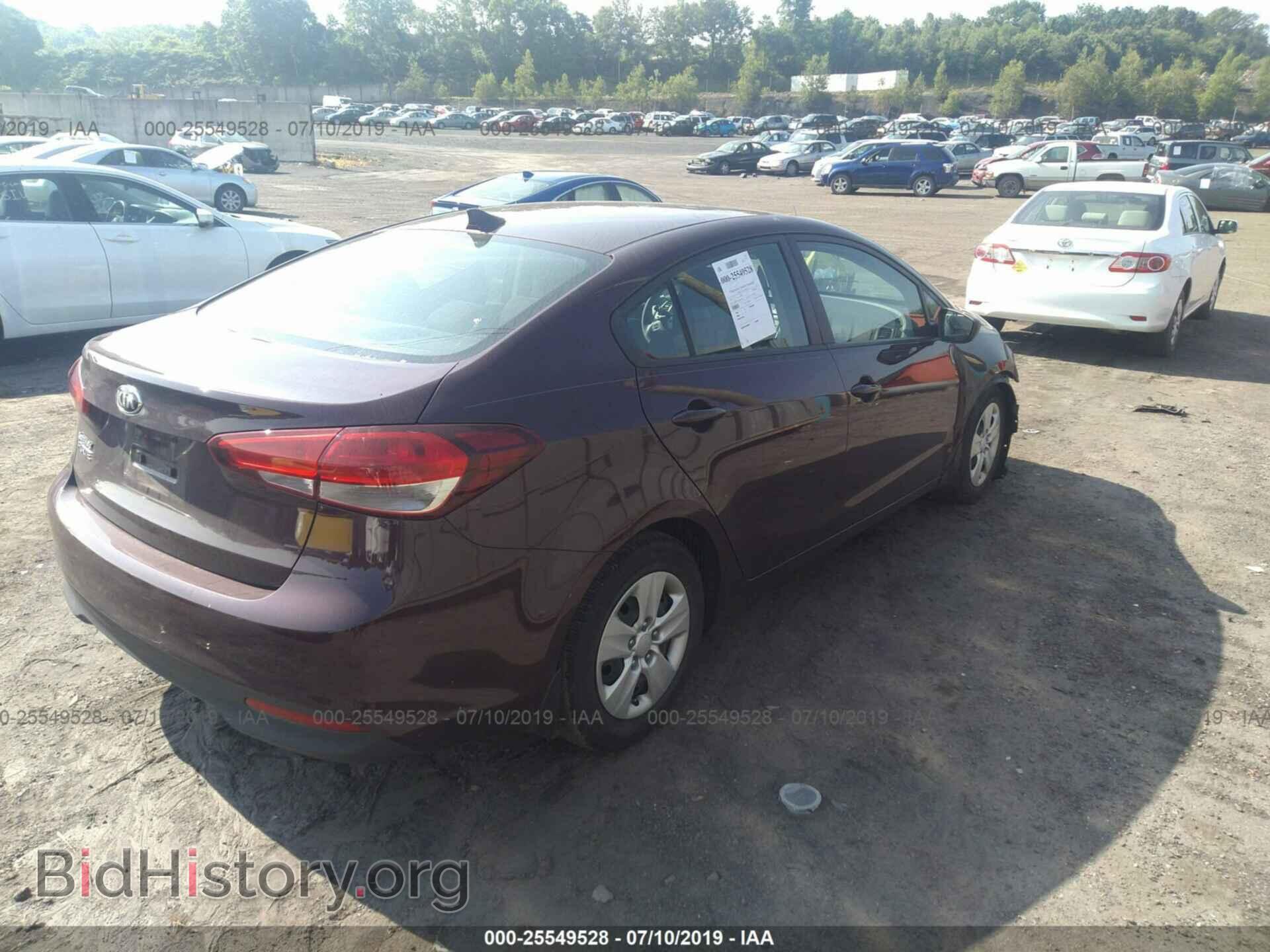 2017 KIA FORTE - VIN: 3KPFK4A79HE147024 - Photo 4