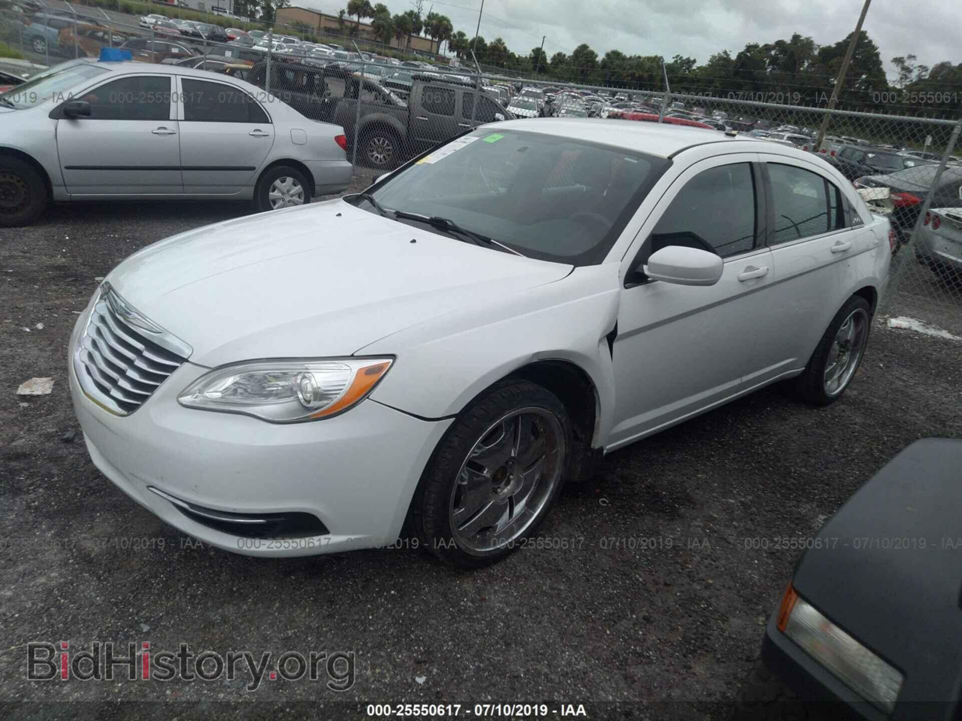 2012 CHRYSLER 200 - VIN: 1C3CCBAB5CN149385 - Фото 2