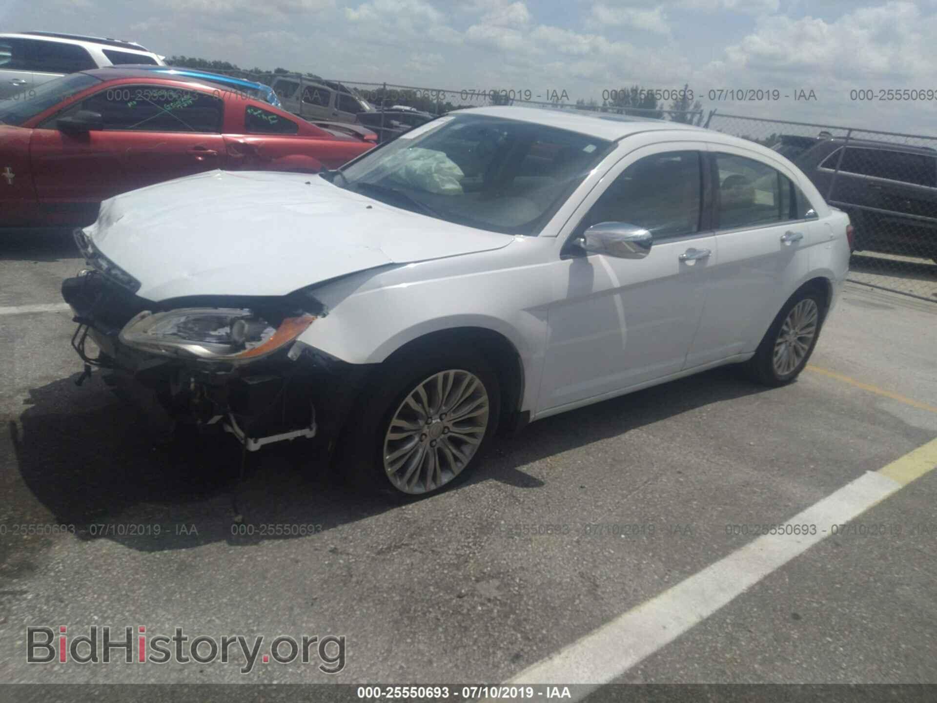 2012 CHRYSLER 200 - VIN: 1C3CCBCB6CN305348 - Фото 2