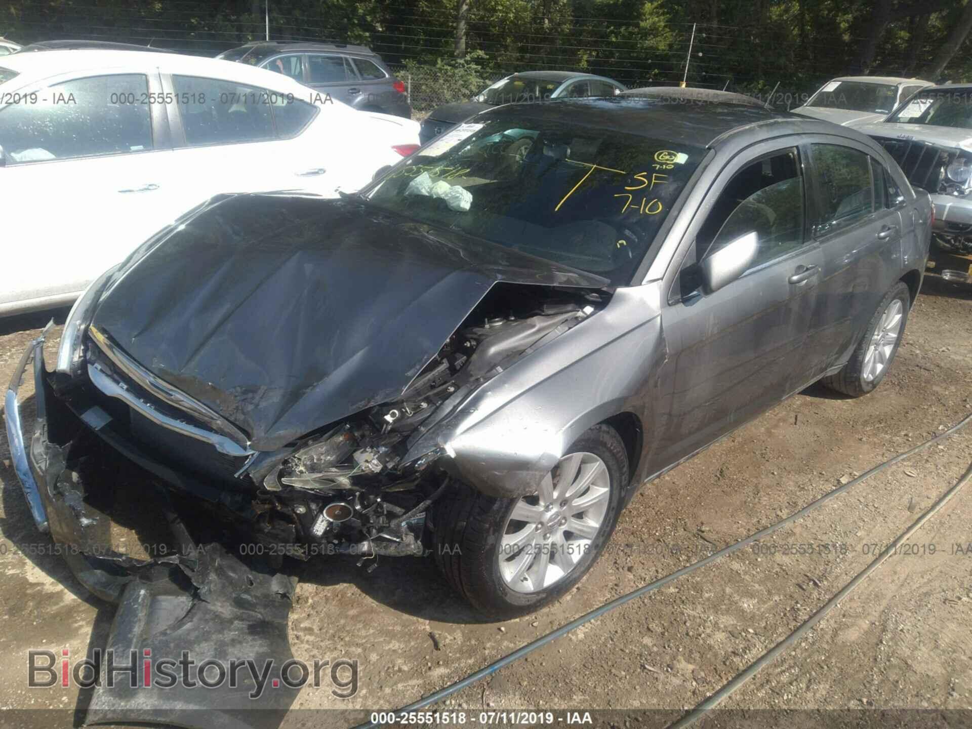 2011 CHRYSLER 200 - VIN: 1C3BC1FB0BN604186 - Photo 2