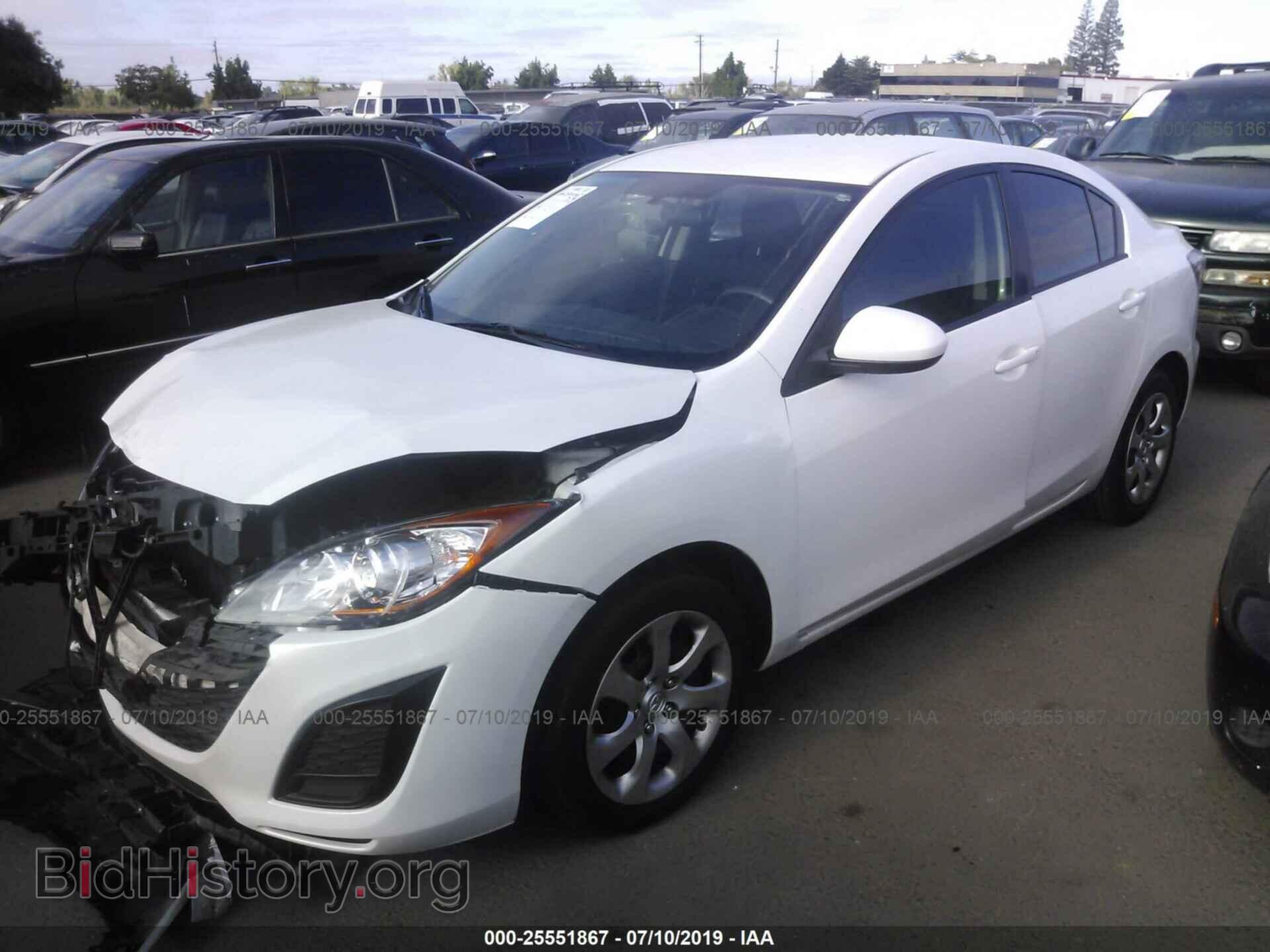 2011 MAZDA 3 - VIN: JM1BL1UG1B1475716 - Photo 2