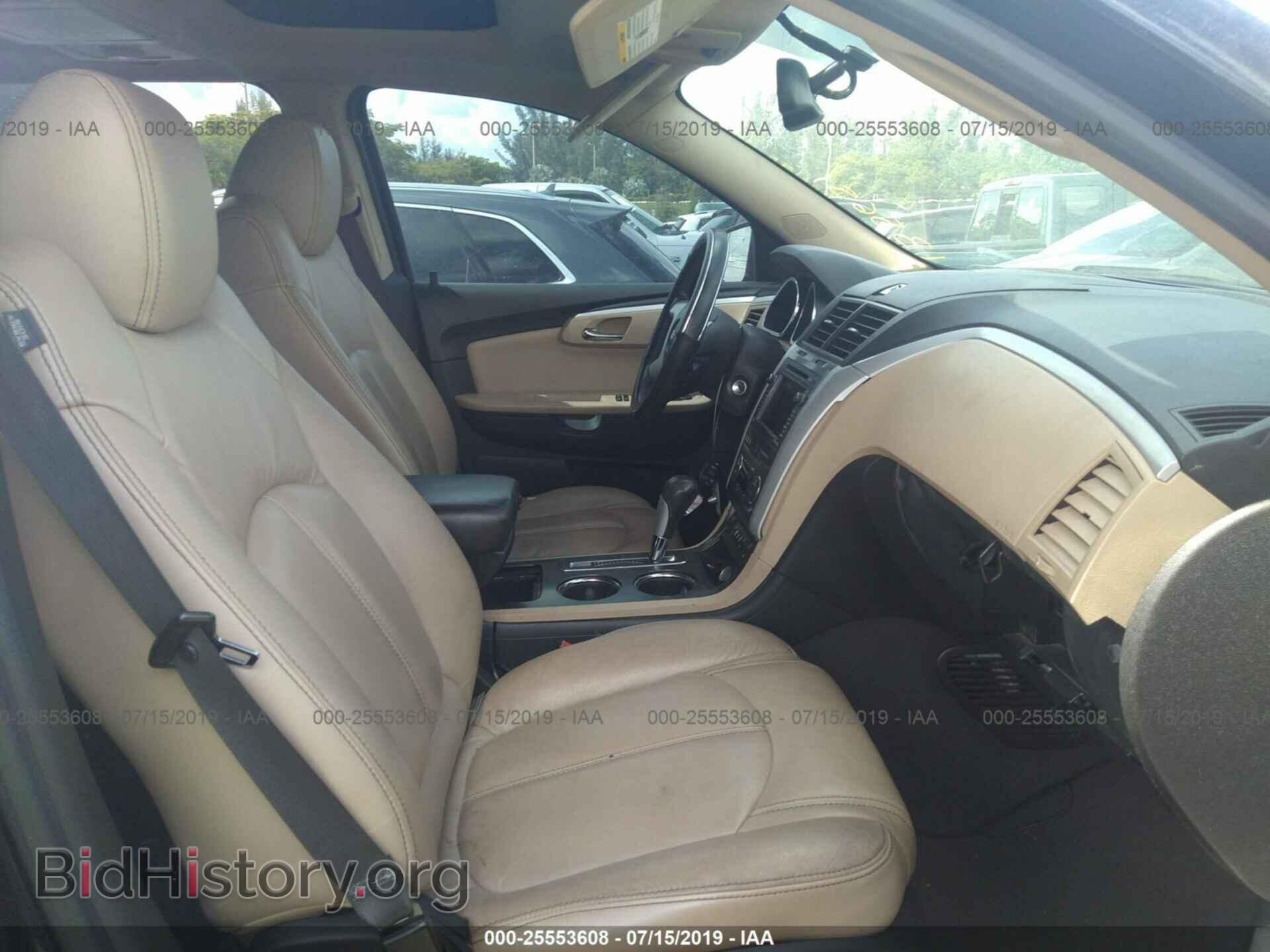 2010 CHEVROLET TRAVERSE - VIN: 1GNLRHED9AS135651 - Фото 5