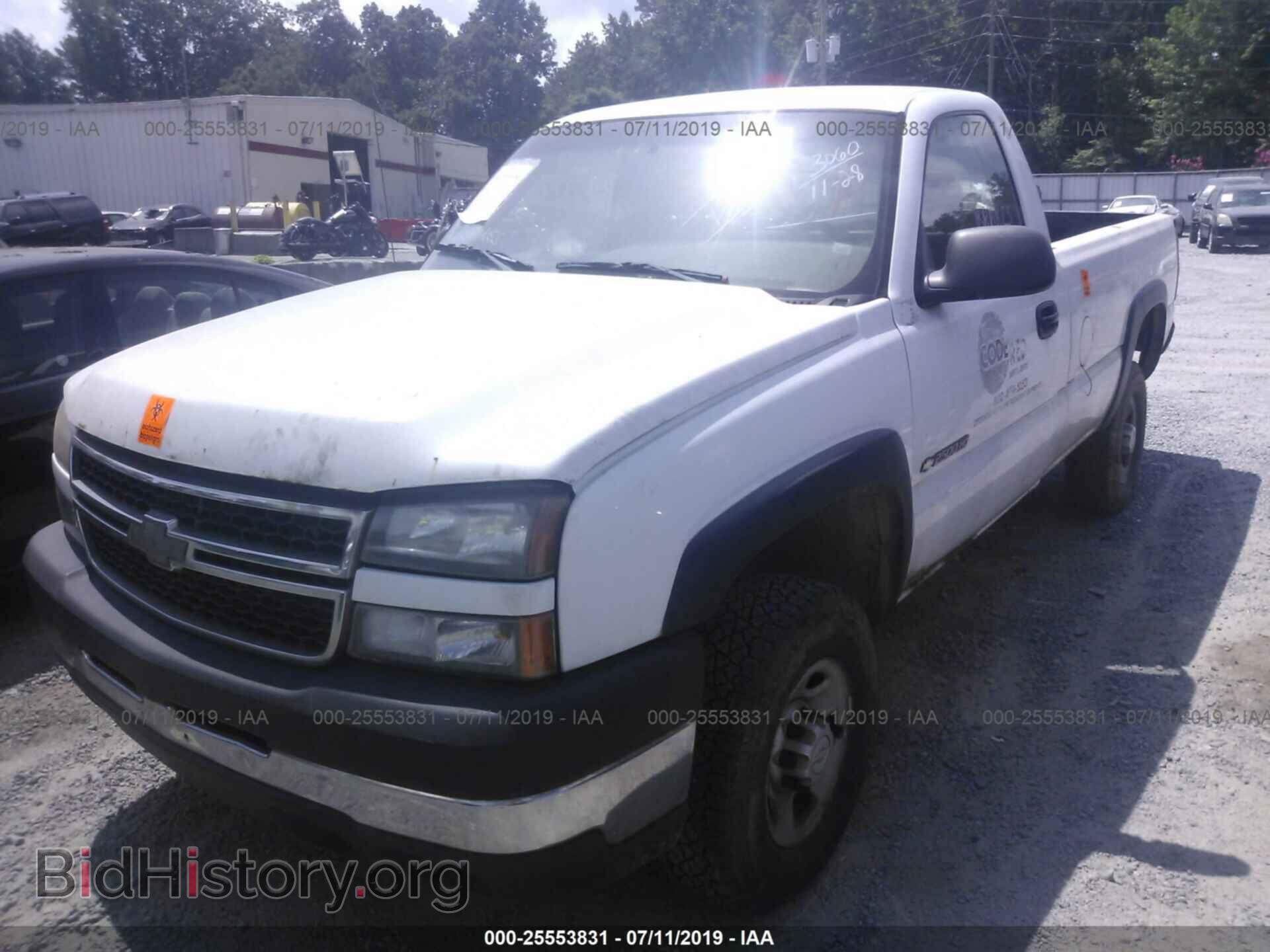 2006 CHEVROLET SILVERADO - VIN: 1GCHC24U96E223085 - Фото 2