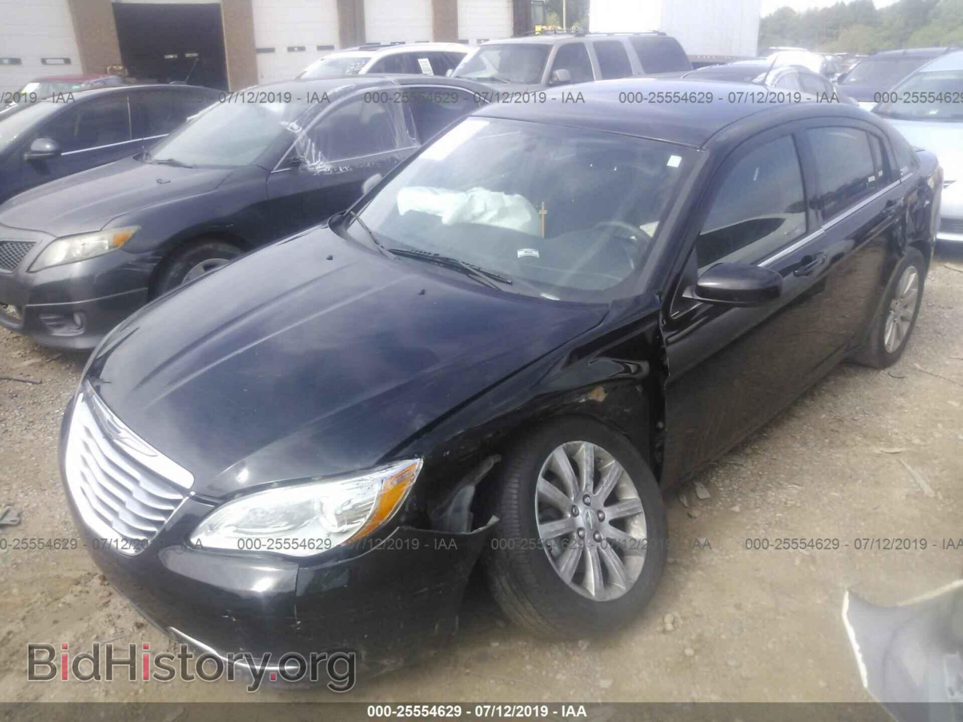 2014 CHRYSLER 200 - VIN: 1C3CCBBB1EN186192 - Фото 2