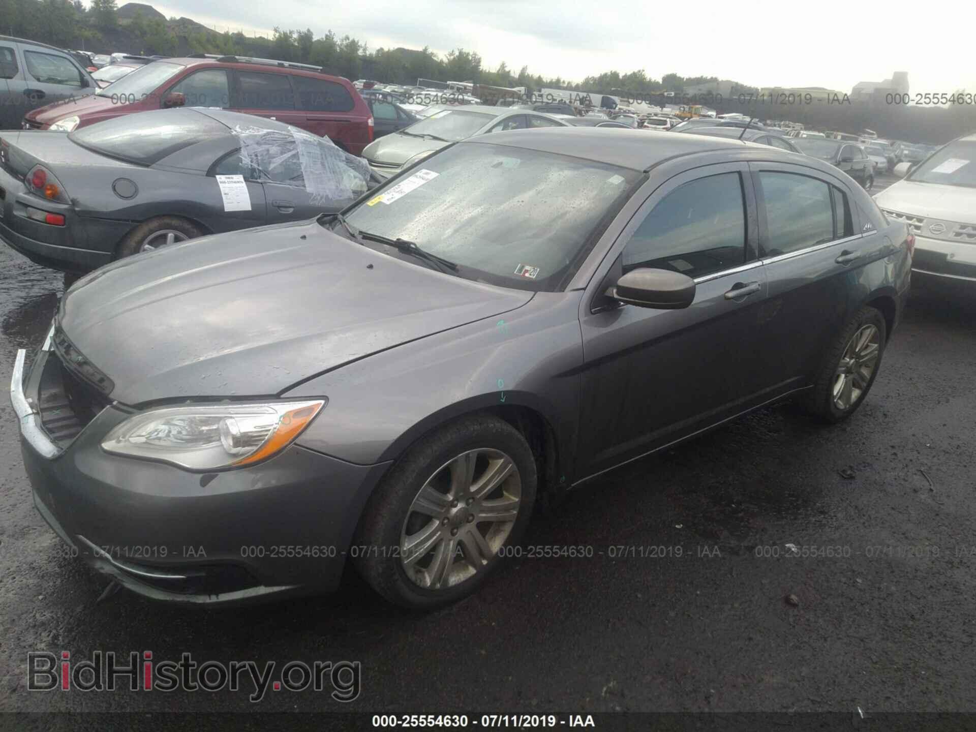 2013 CHRYSLER 200 - VIN: 1C3CCBAB7DN761816 - Photo 2