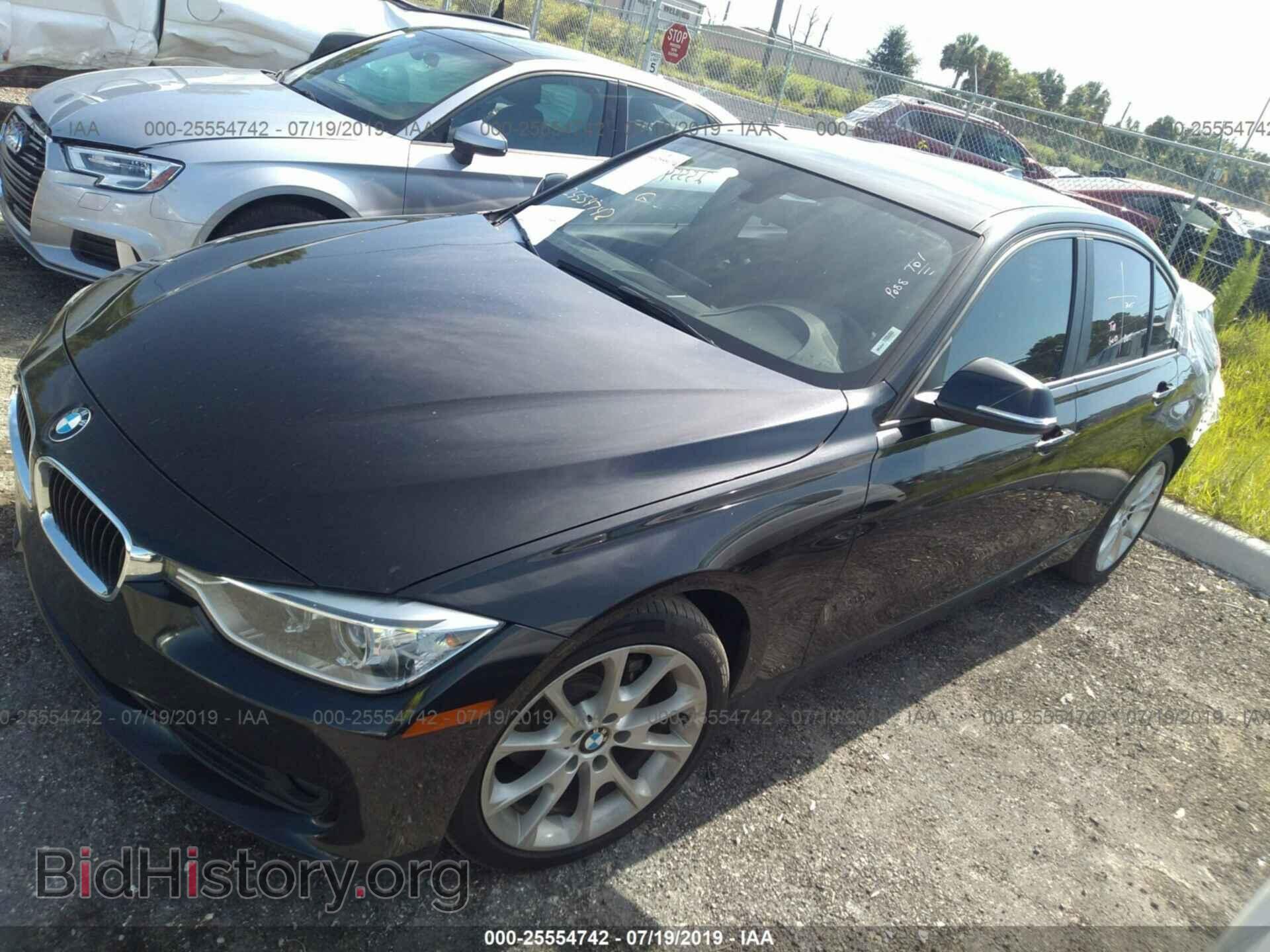 2014 BMW 320 - VIN: WBA3B1G51ENT01172 - Фото 2
