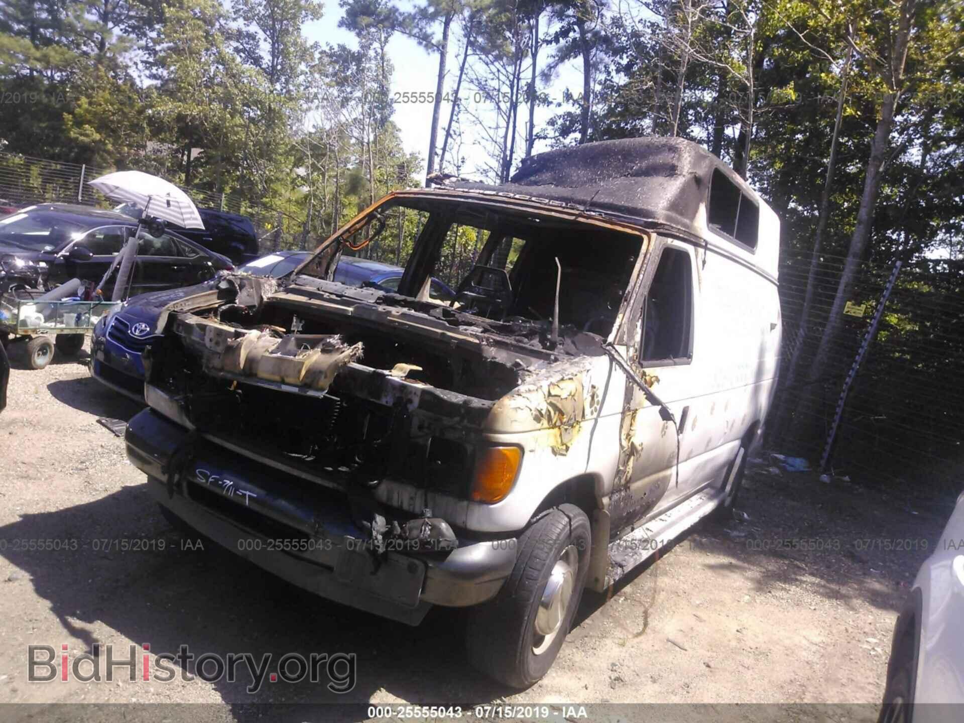 2003 FORD ECONOLINE - VIN: 1FTNE24253HB64204 - Фото 2