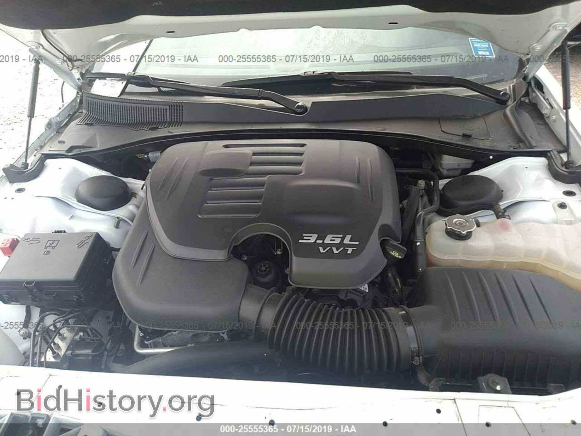 2014 CHRYSLER 300 - VIN: 2C3CCARG5EH383807 - Фото 10