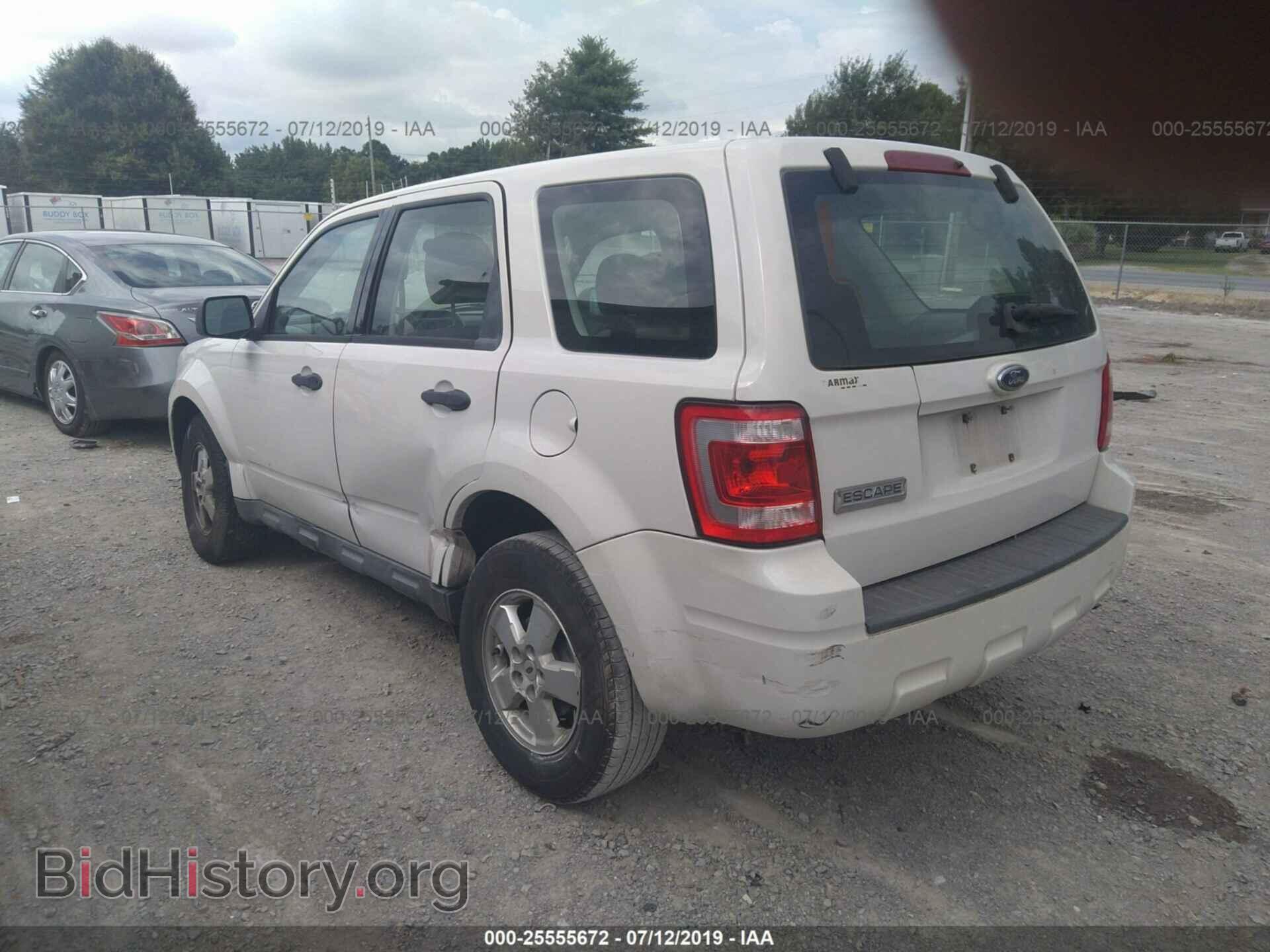 2009 FORD ESCAPE - VIN: 1FMCU02709KB70528 - Фото 3